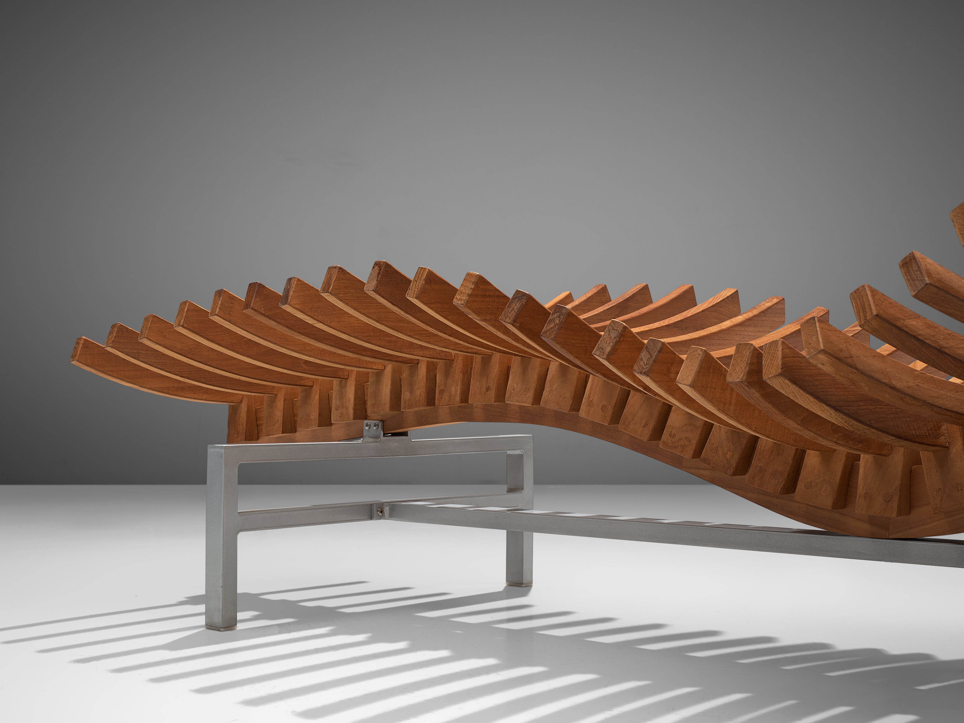 Dutch 'Backbone' Chaise Longue in Teak seating Morentz