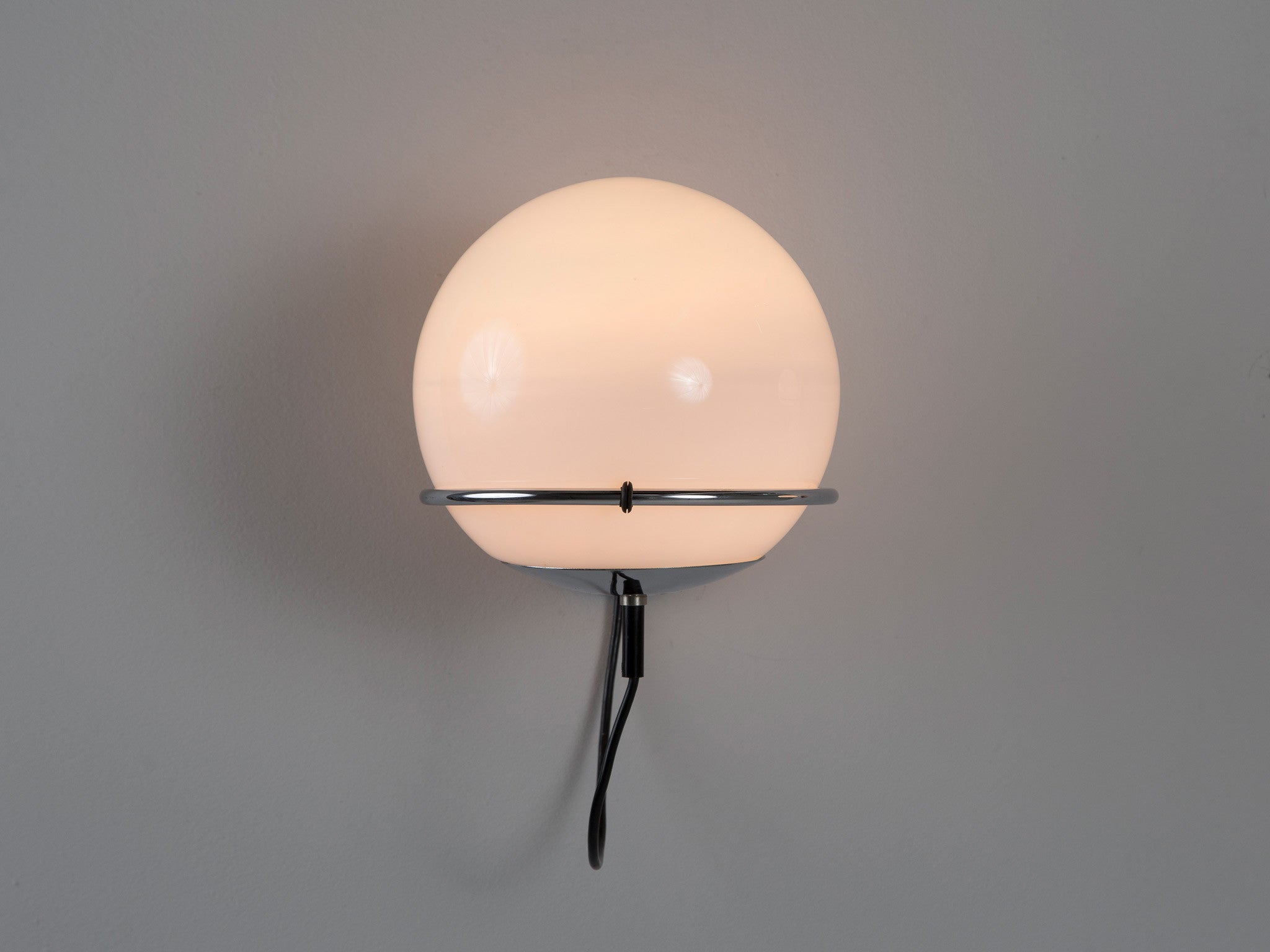 Globe-Shaped Wall Light in Opaline Glass lighting Morentz