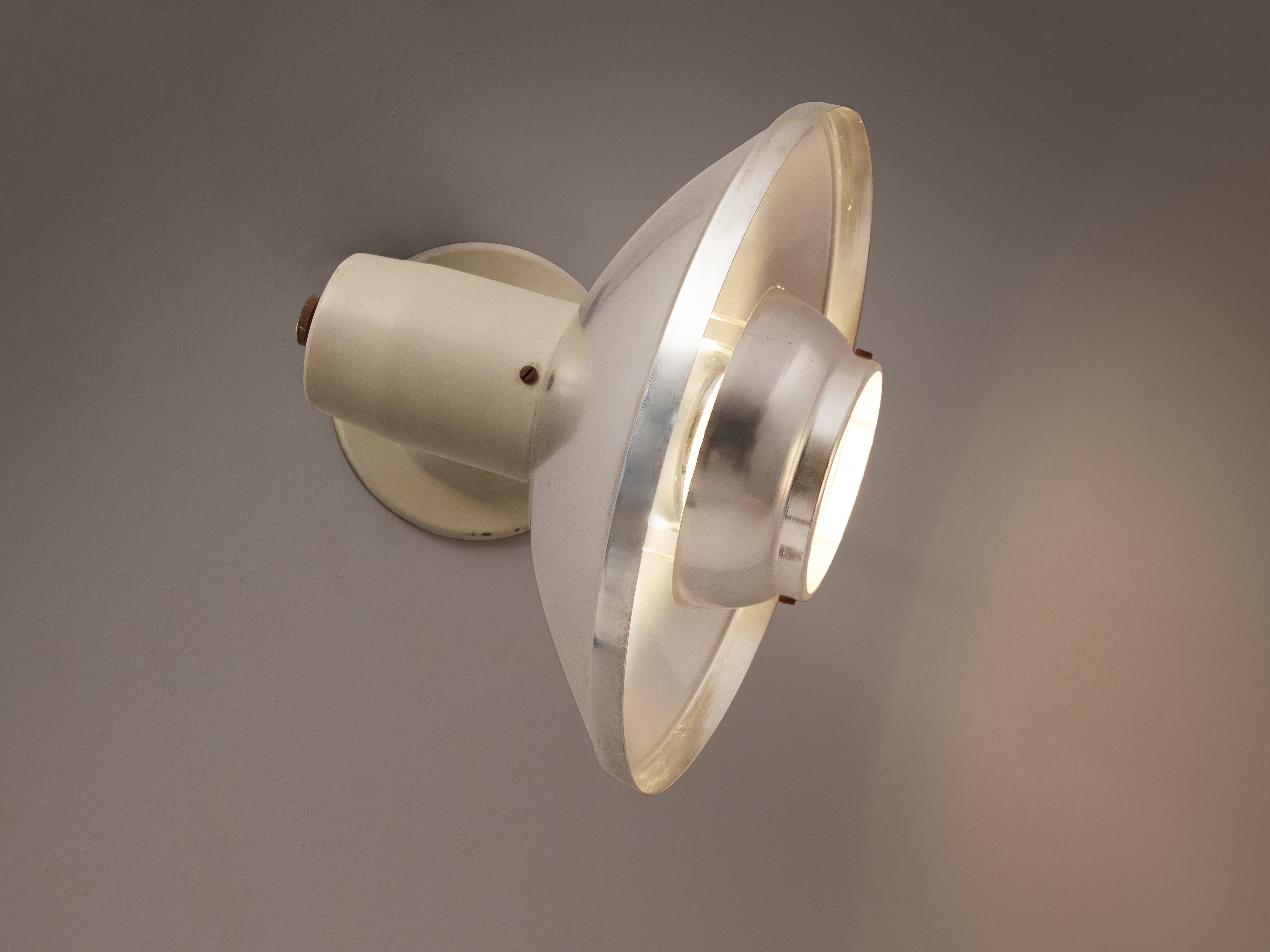 Wall Light with Metal Shade lighting Morentz