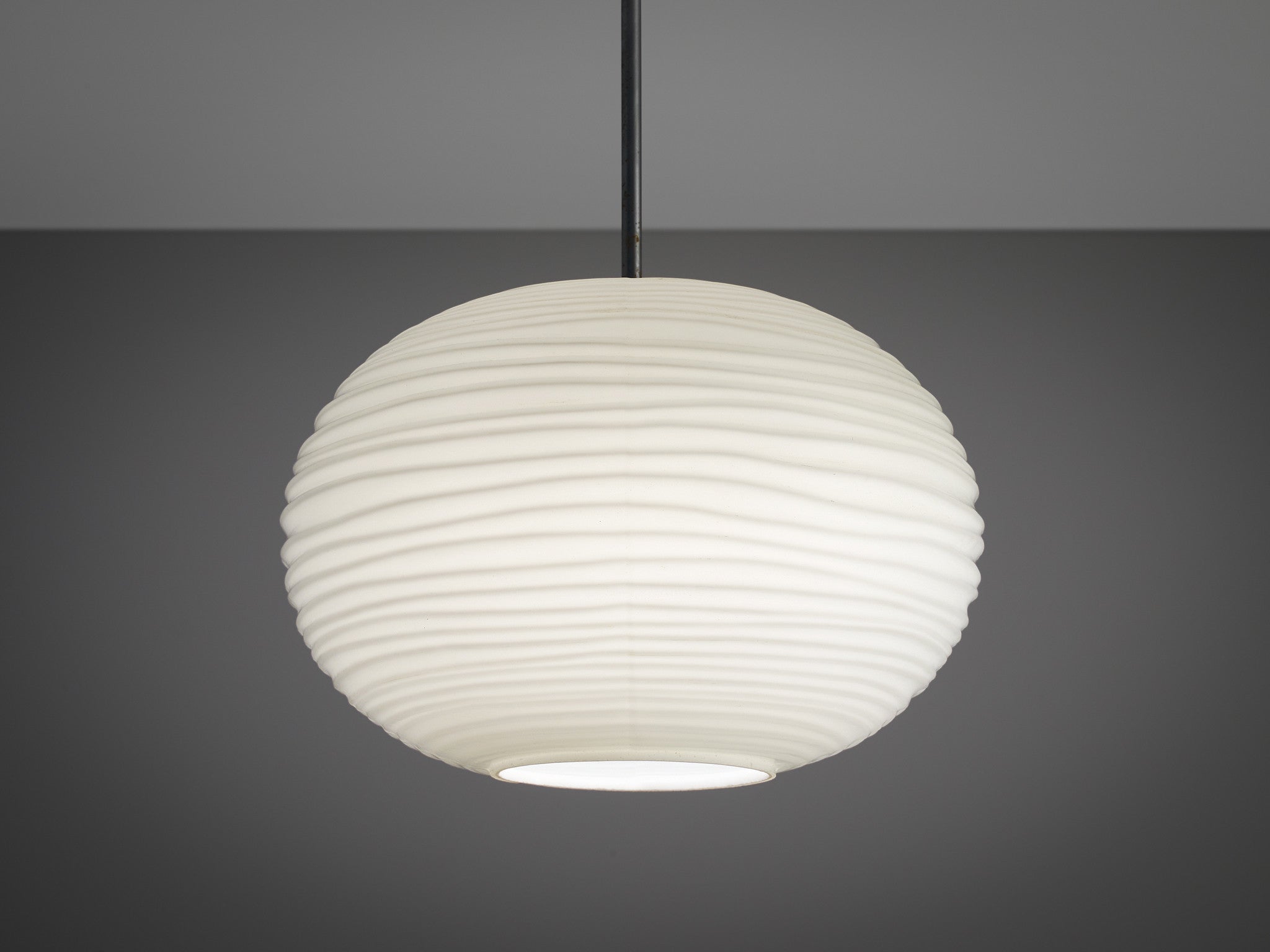Pendants in White Glass lighting Morentz