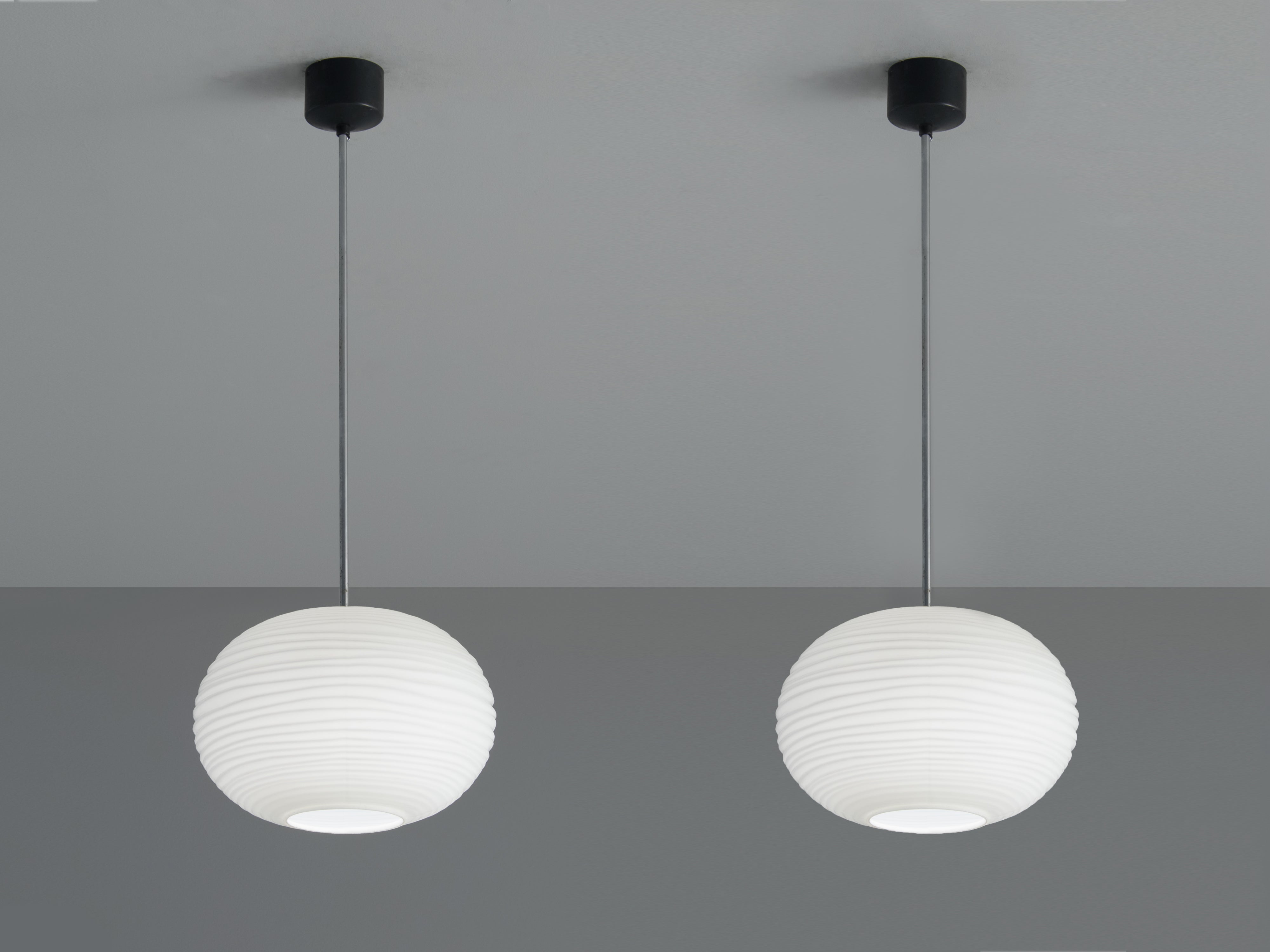Pendants in White Glass lighting Morentz