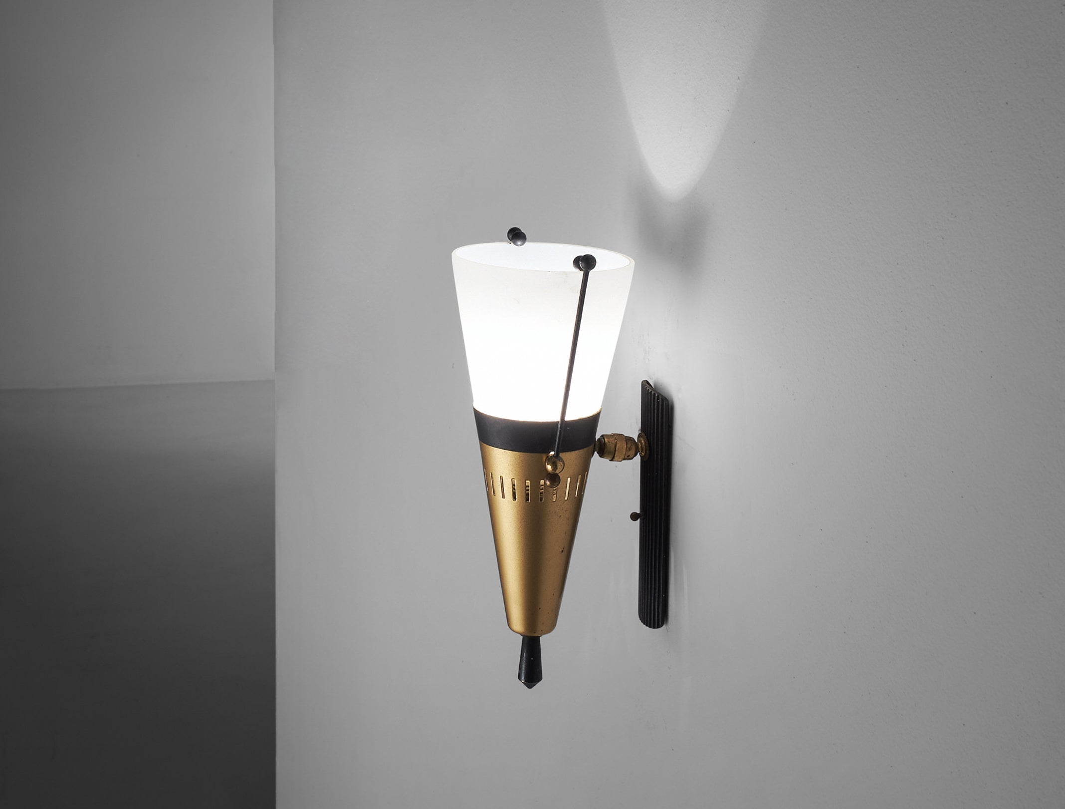 Italian Mid-Century Wall Light in Brass and White Glass lighting Morentz