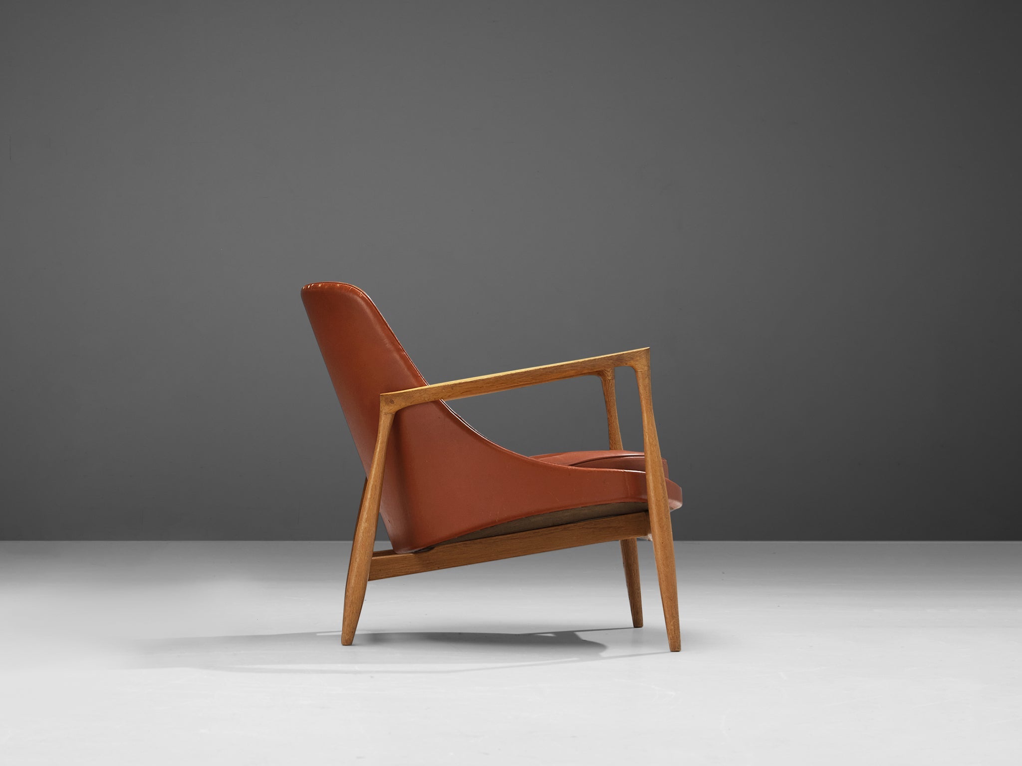 Ib Kofod-Larsen 'Elizabeth' Lounge Chair in Original Leather seating Morentz