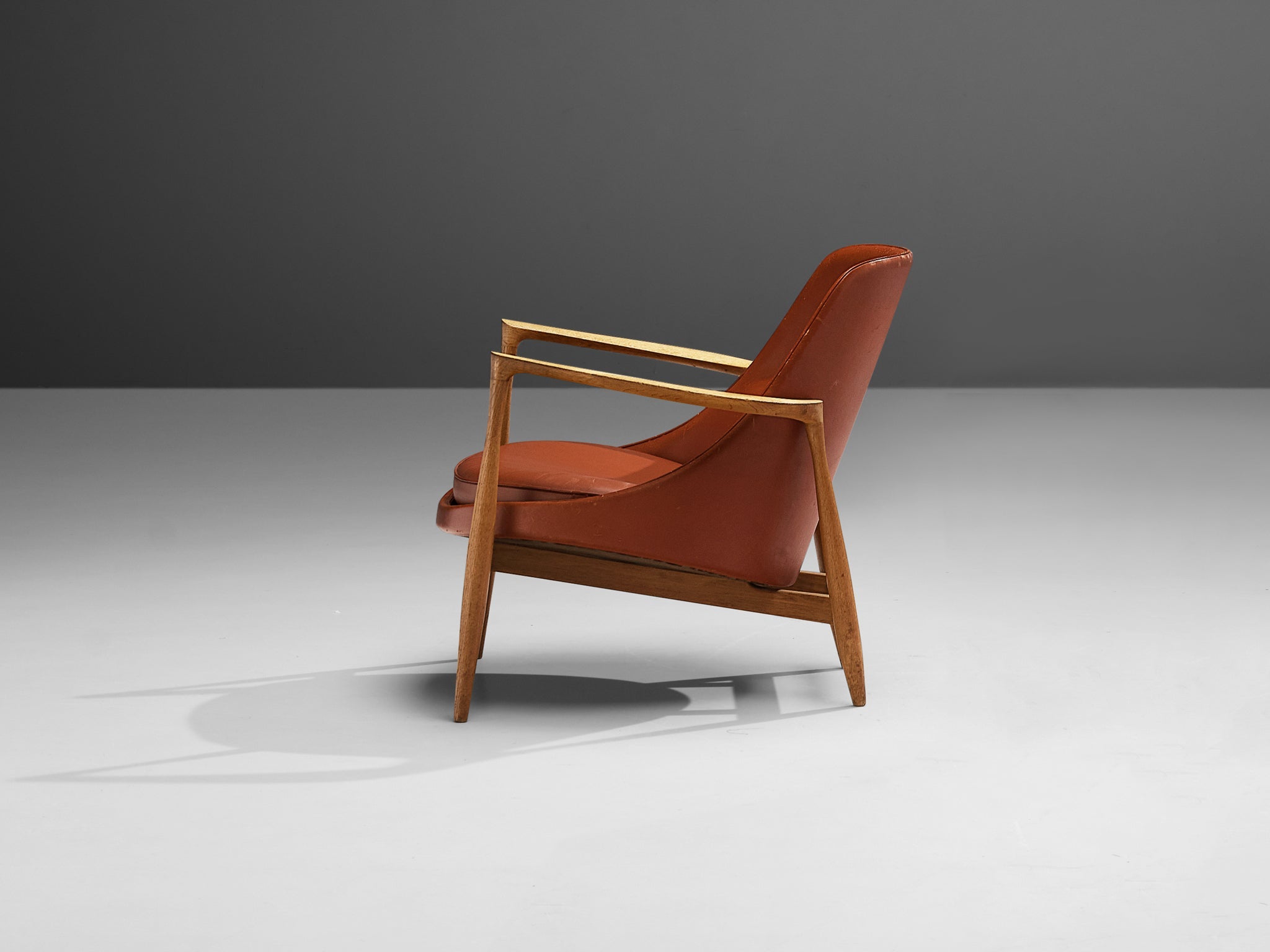 Ib Kofod-Larsen 'Elizabeth' Lounge Chair in Original Leather seating Morentz