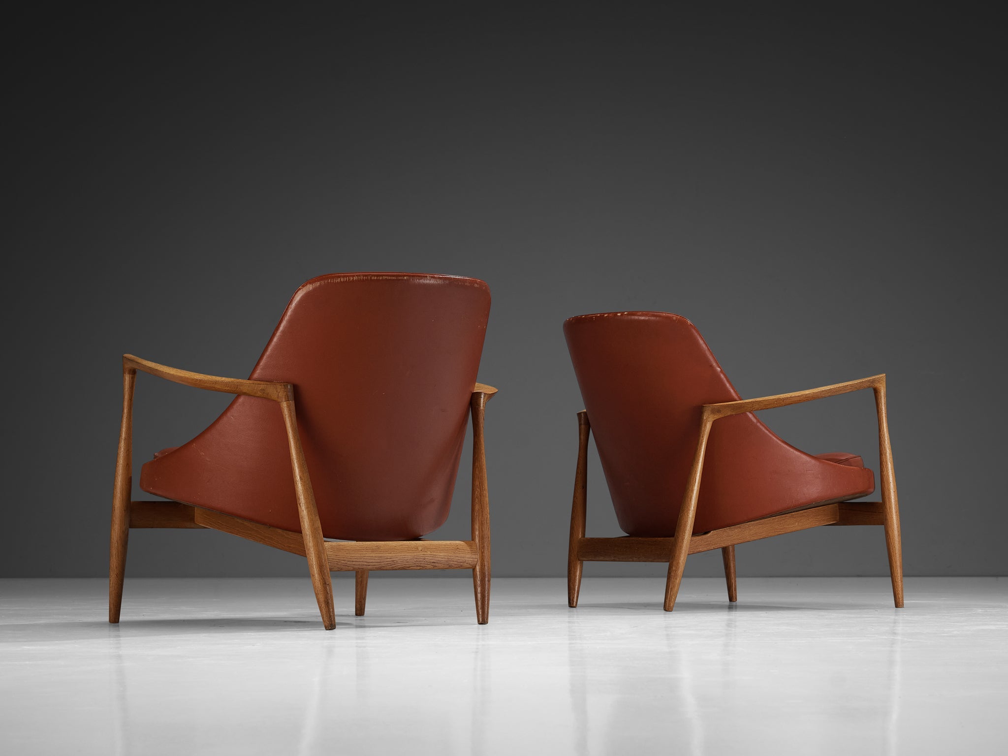 Ib Kofod-Larsen 'Elizabeth' Chairs in Original Leather seating Morentz
