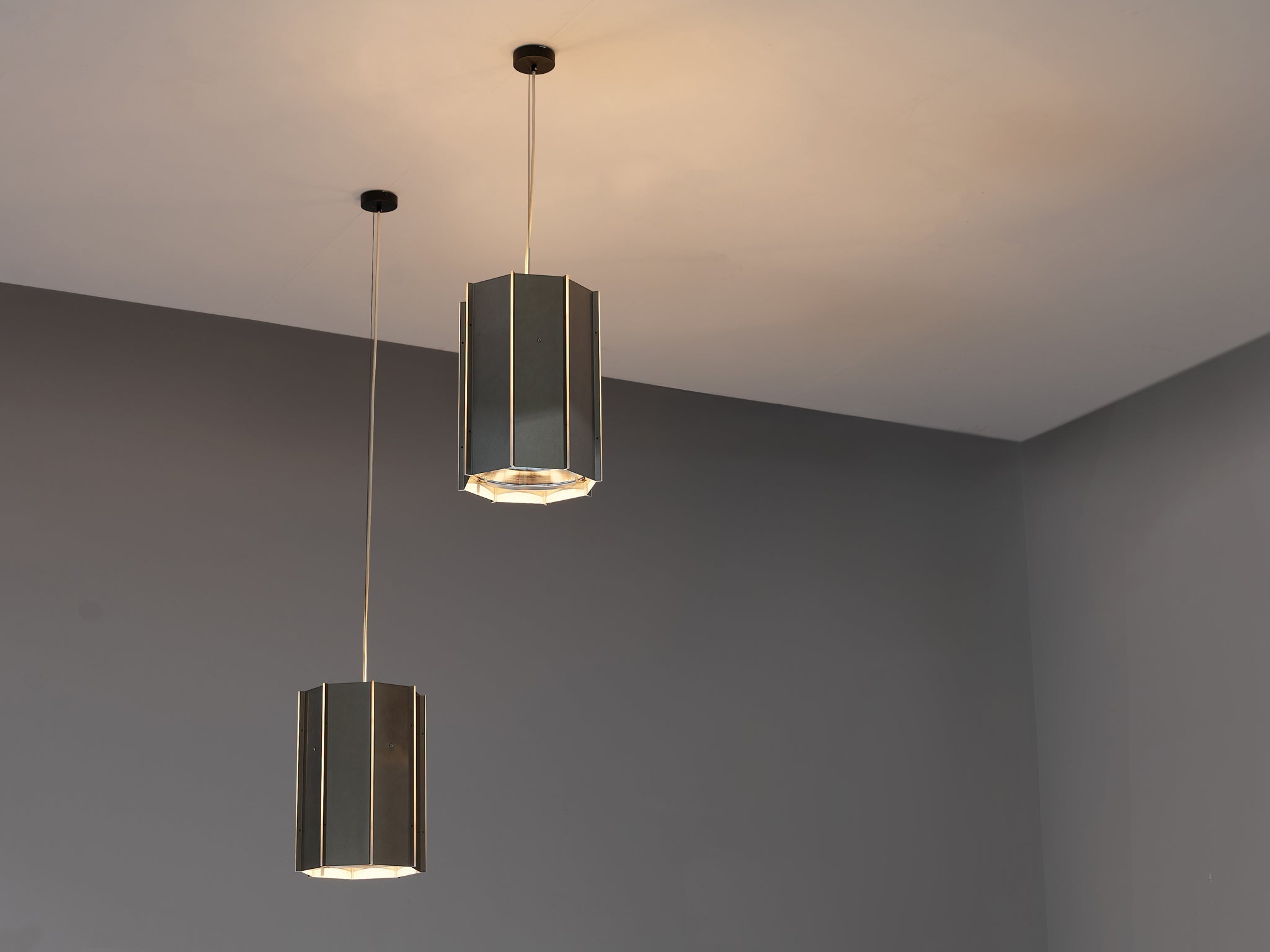 Large RAAK Pendants Model 'B-1011' in Aluminum and Perspex lighting Morentz