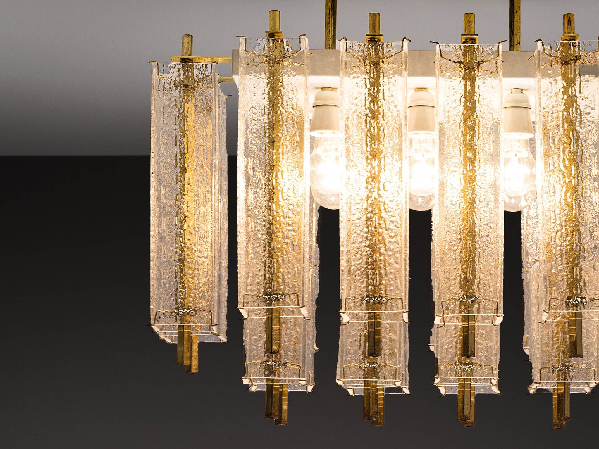 Chandelier in Structured Glass and Brass Lighting Morentz