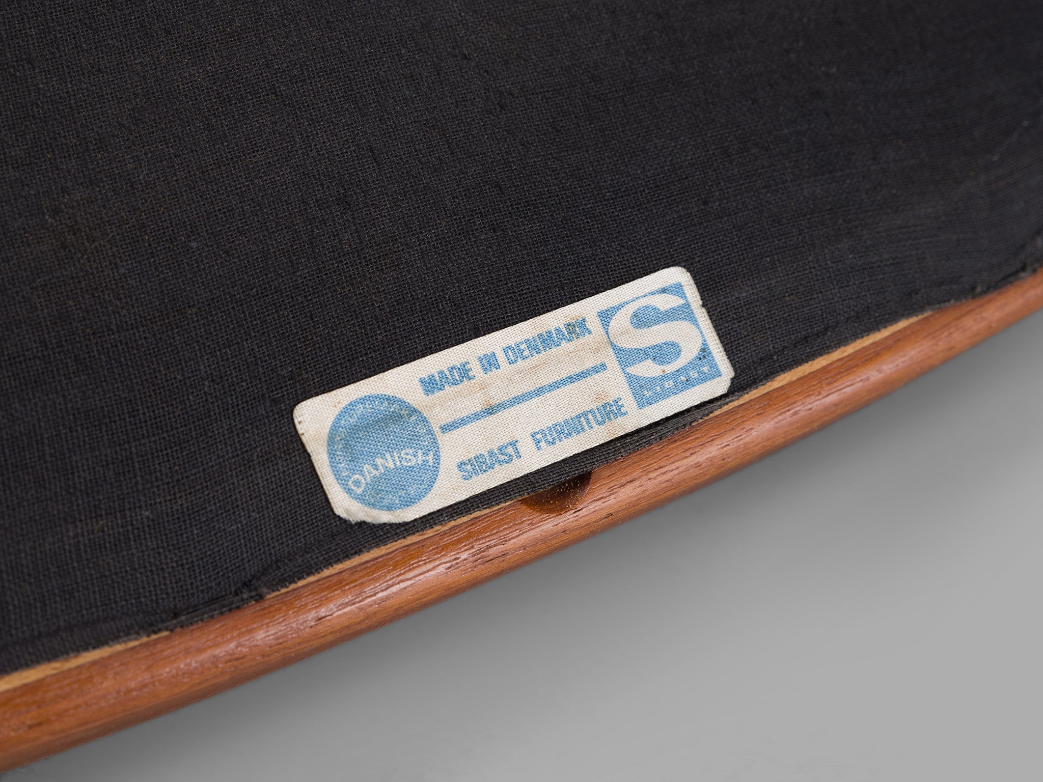 Arne Vodder for Sibast Møbler Armchair in Teak and Leather seating Morentz