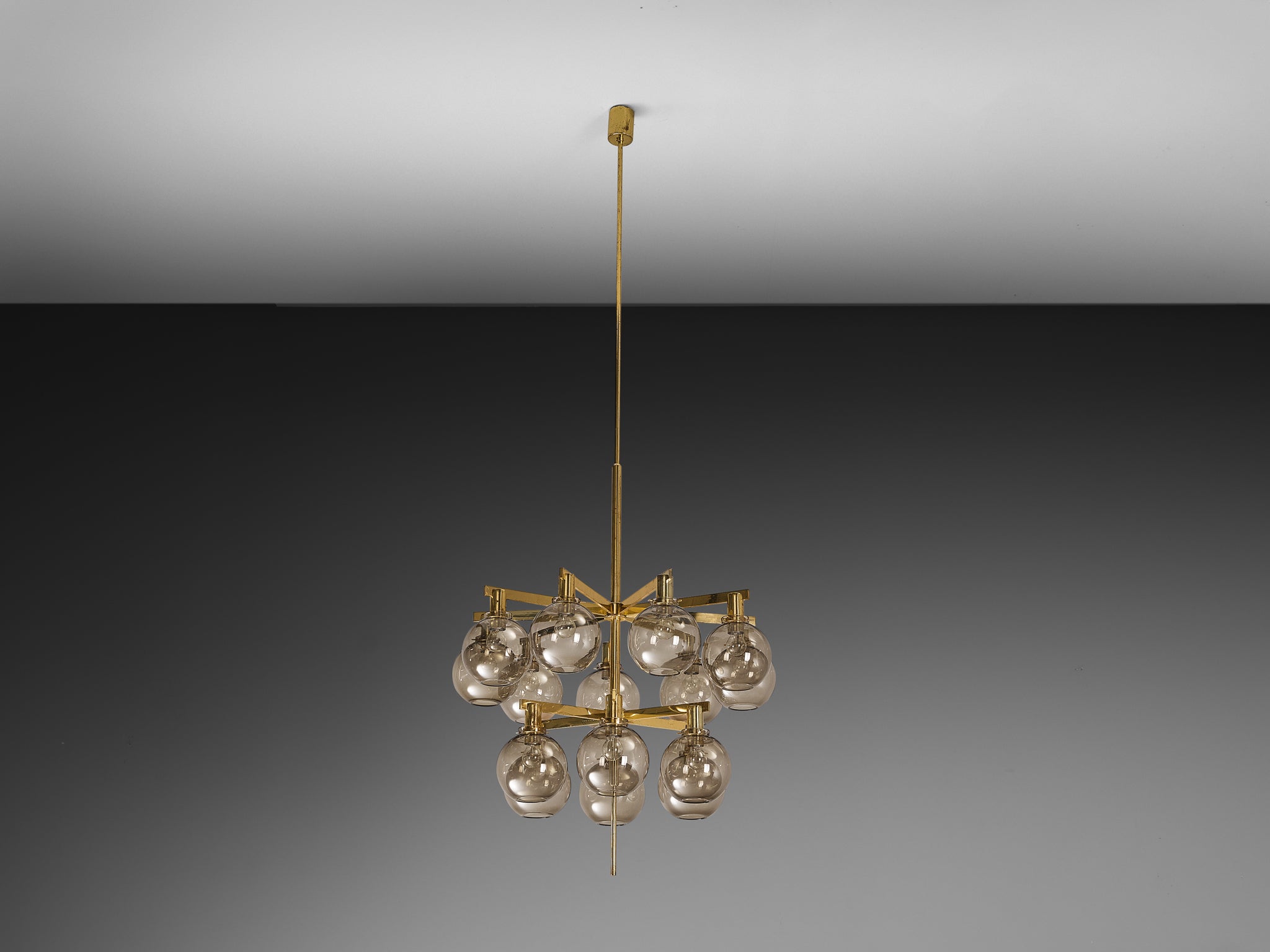 Hans-Agne Jakobsson ‘Pastoral’ Chandelier in Brass with Glass Spheres Lighting Morentz