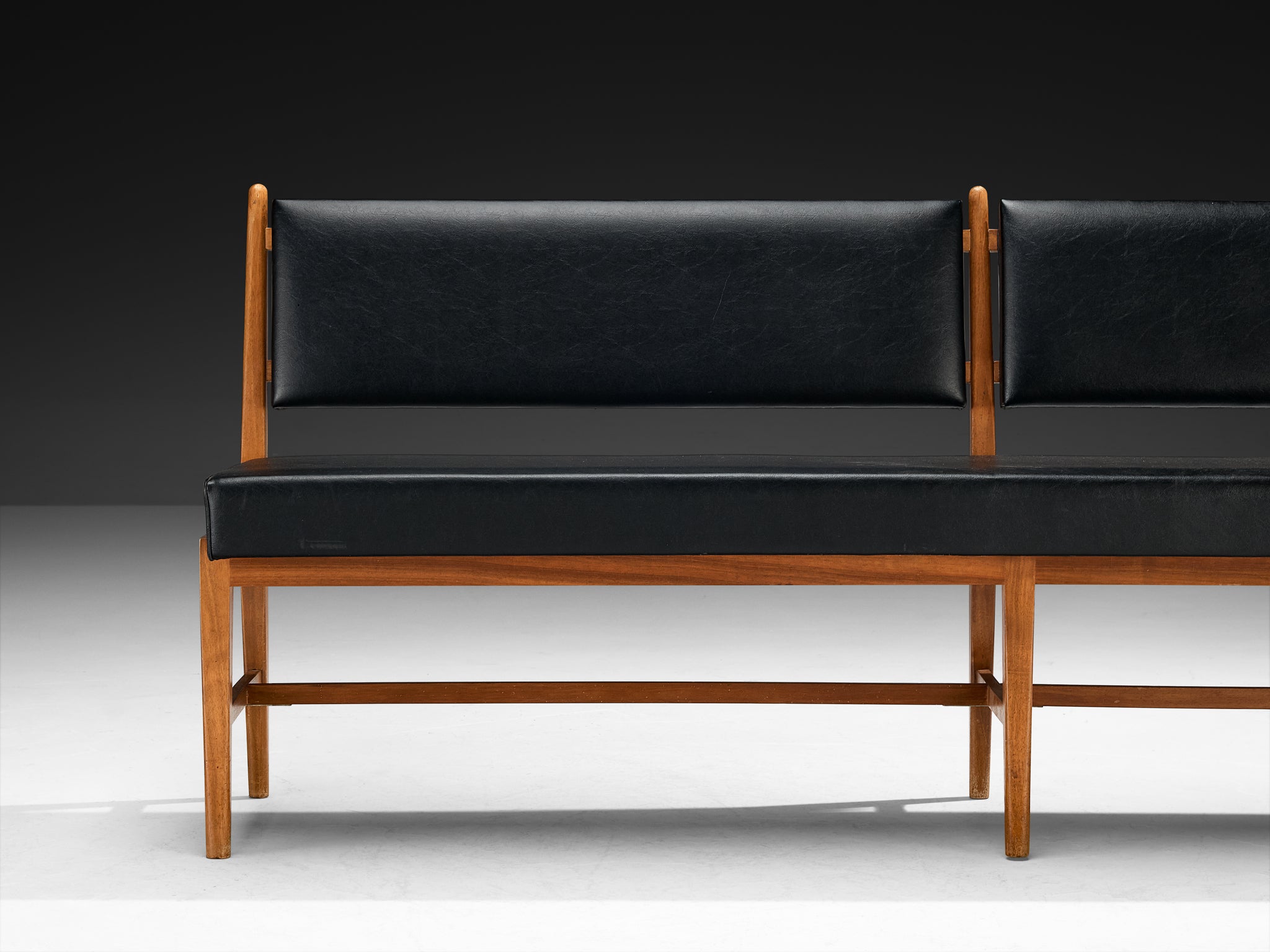 Mid-Century Modern Bench in Walnut Seating Morentz