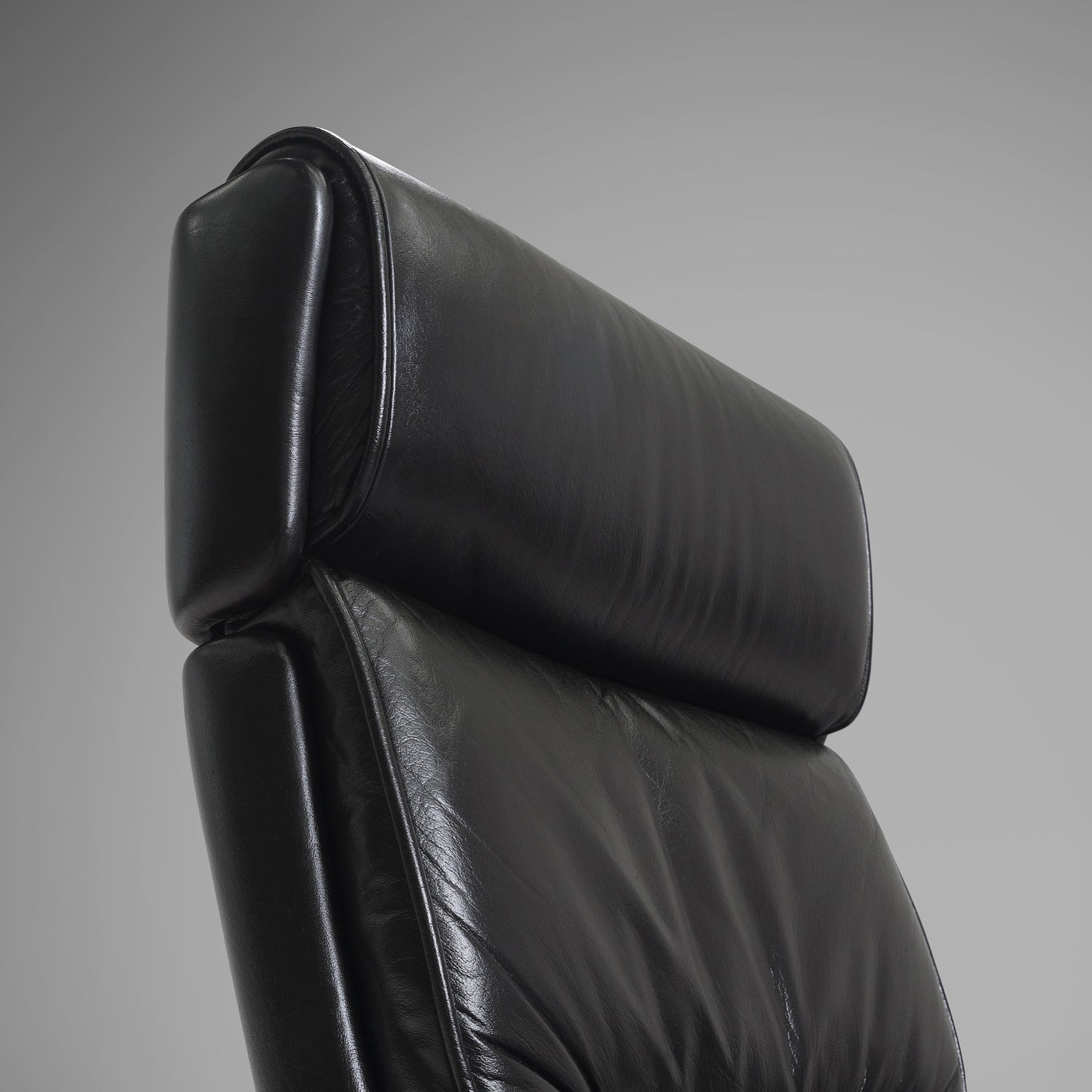 Black Leather Conference Chair seating Morentz