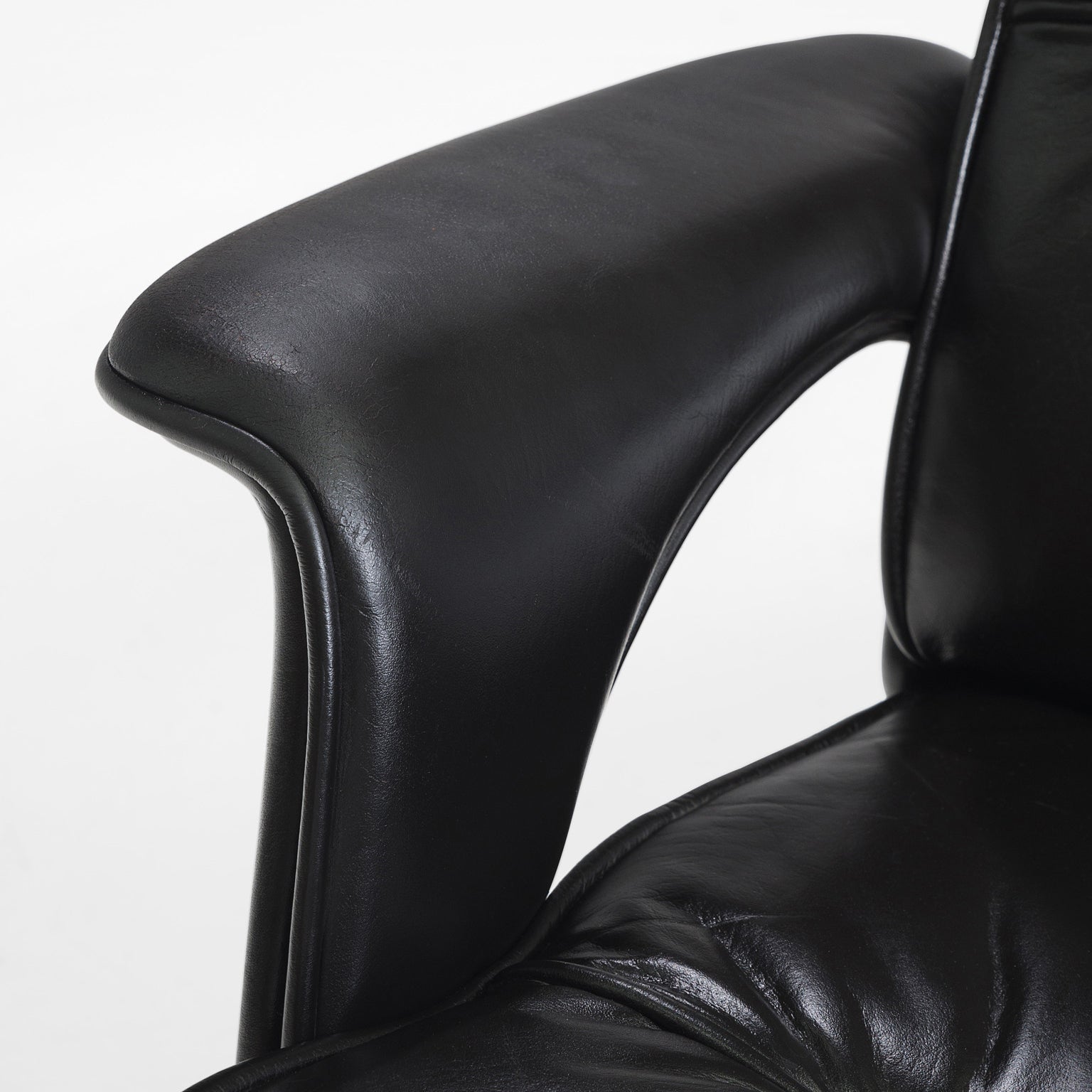 Black Leather Conference Chair seating Morentz