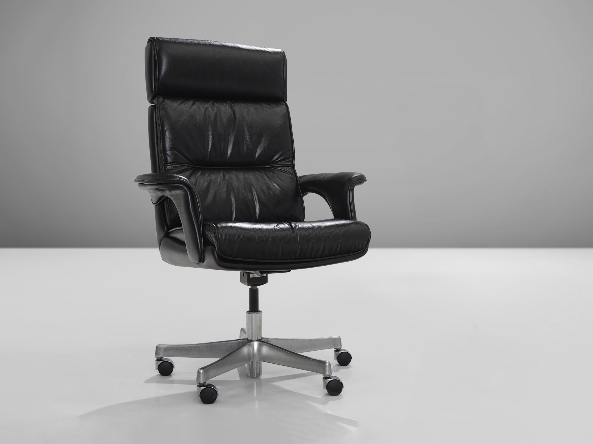 Black Leather Conference Chair seating Morentz