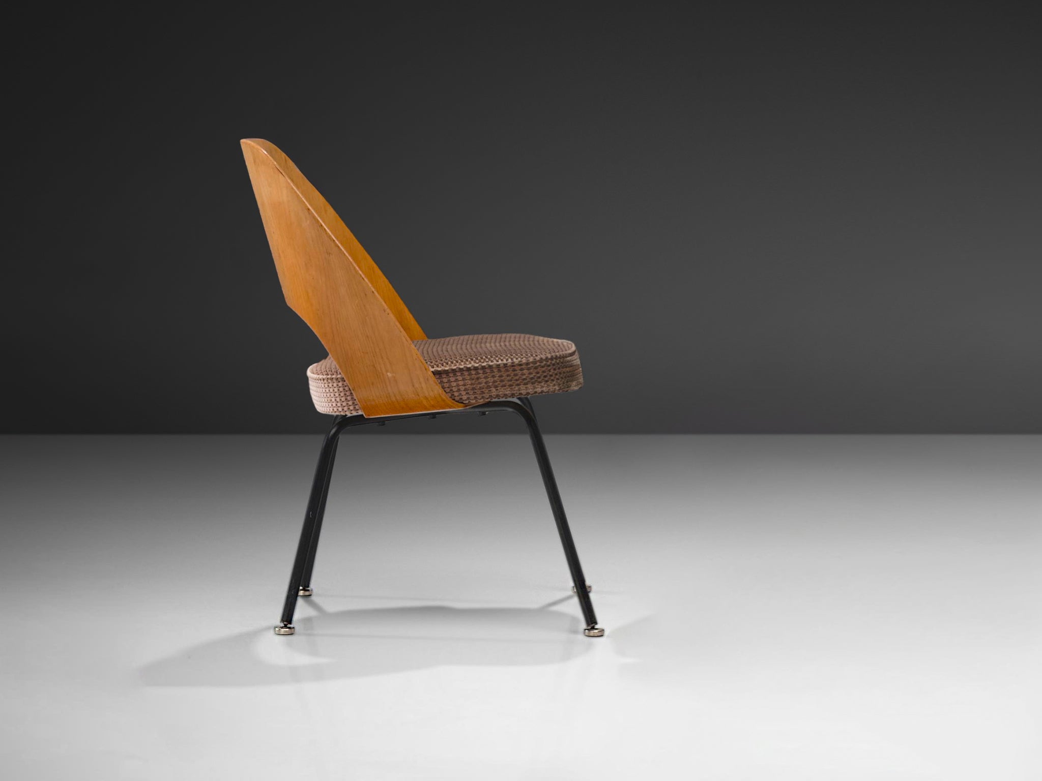 Eero Saarinen for Knoll International Dining Chair in Plywood Seating Morentz