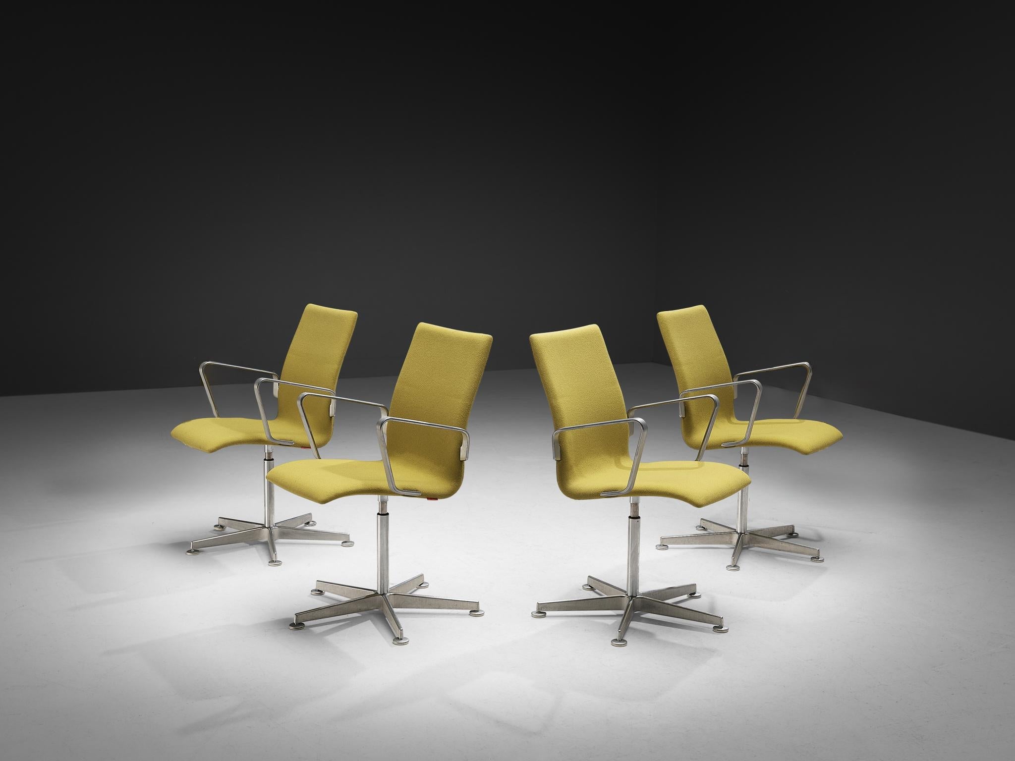 Arne Jacobsen for Fritz Hansen Set of Four 'Oxford' Chairs seating Morentz