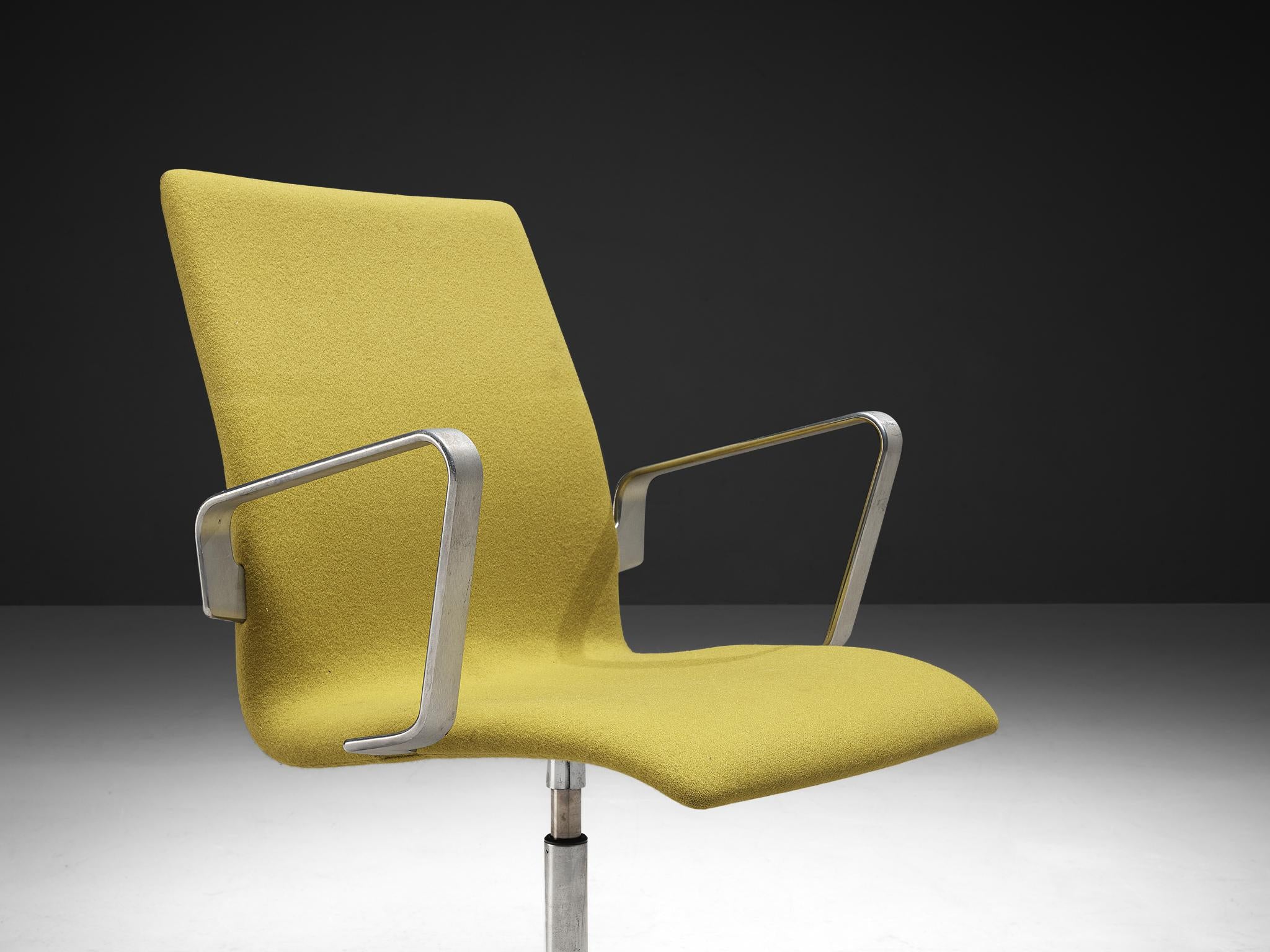 Arne Jacobsen for Fritz Hansen Set of Four 'Oxford' Chairs seating Morentz