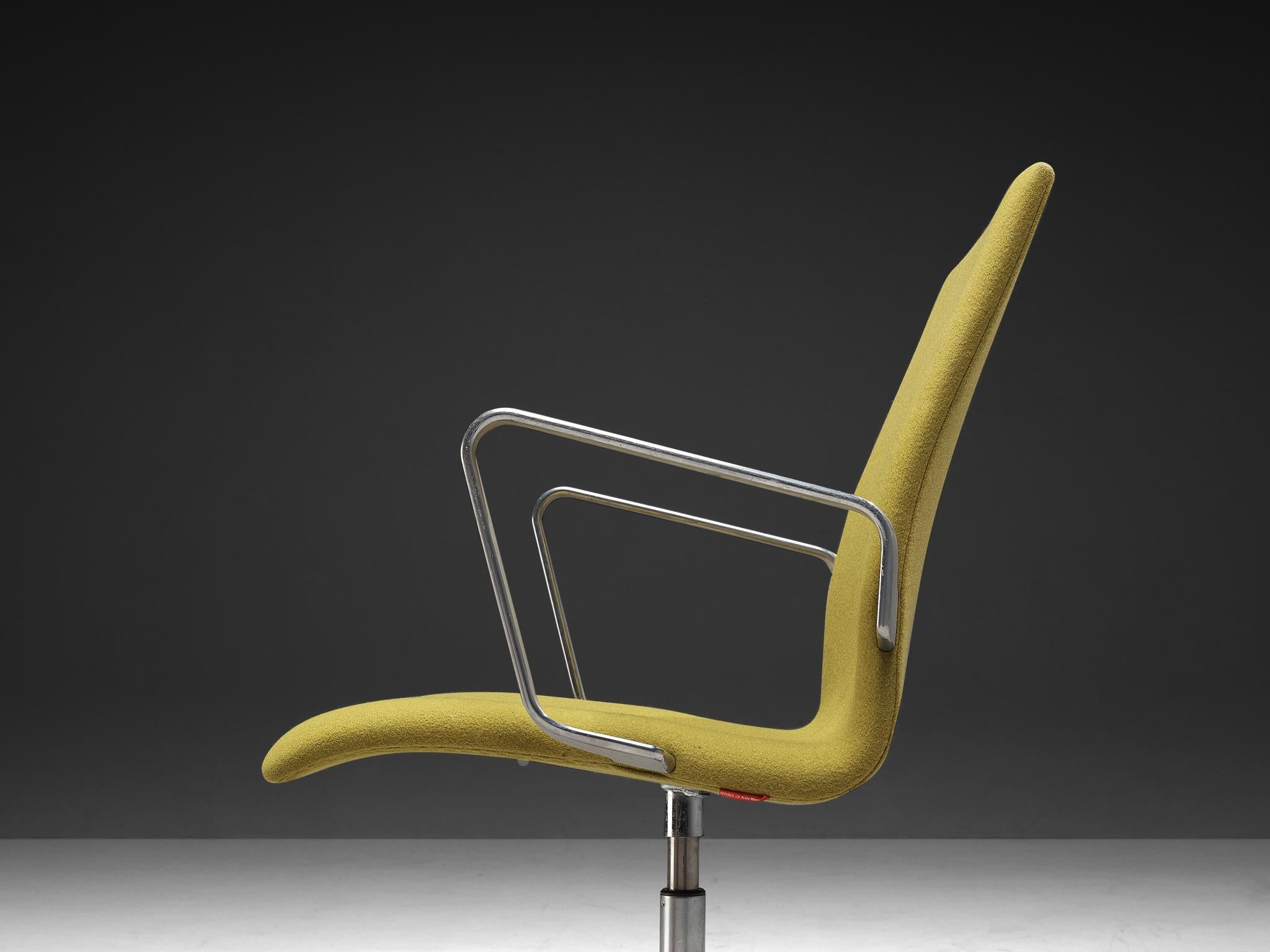 Arne Jacobsen for Fritz Hansen Set of Four 'Oxford' Chairs seating Morentz