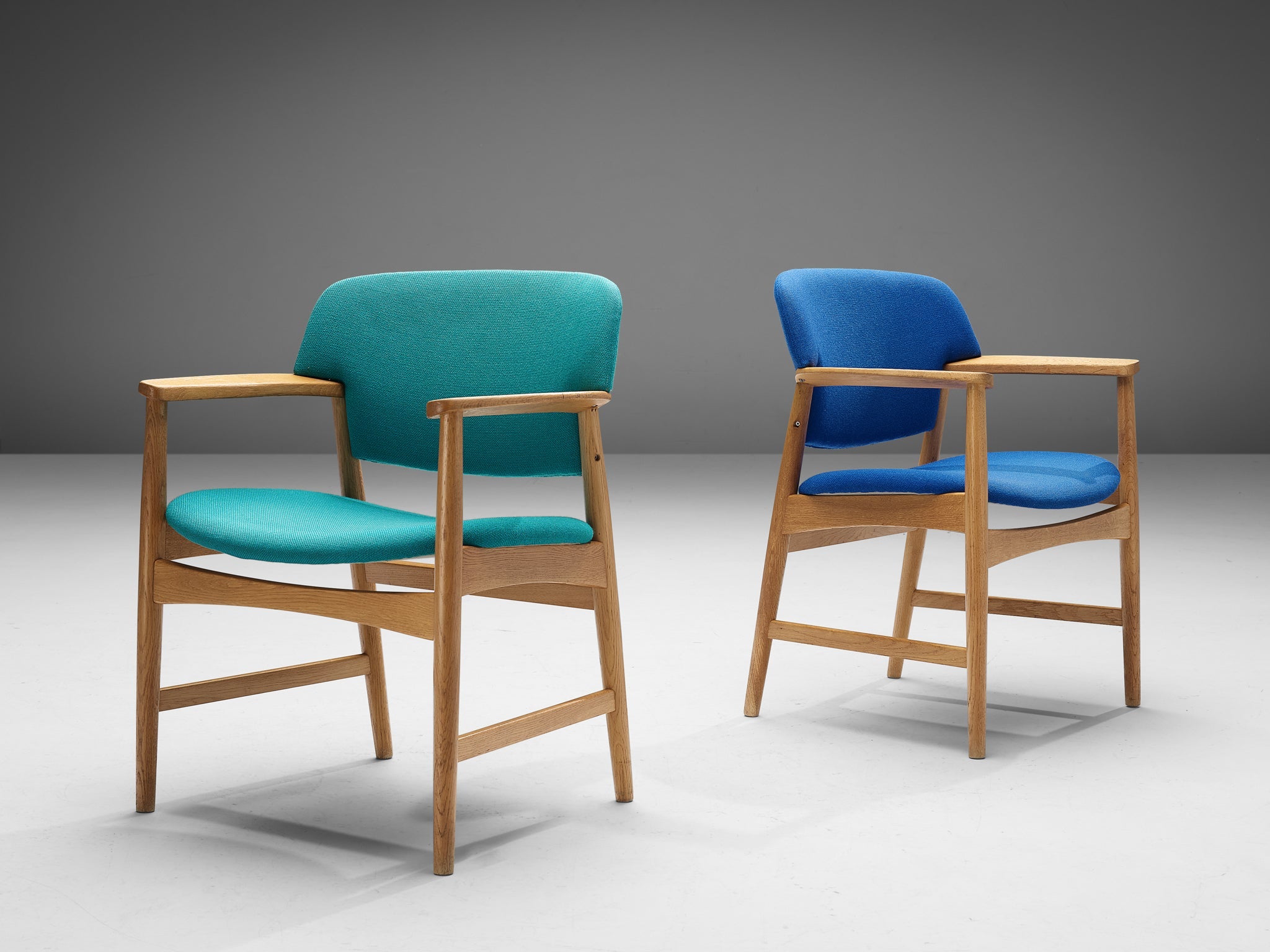 Larsen & Bender-Madsen for Fritz Hansen Set of Eight Dining Chairs in Oak seating Morentz