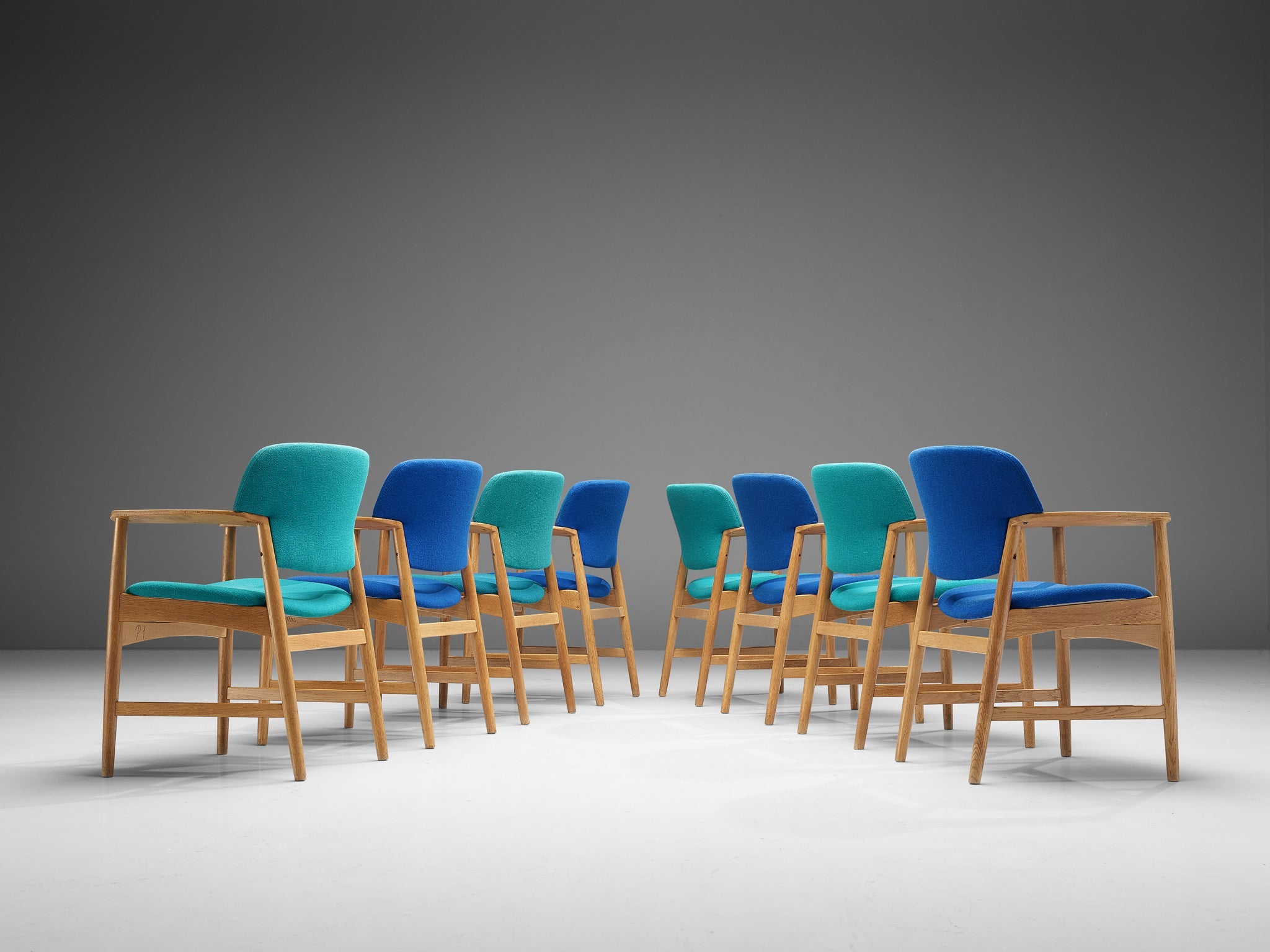 Larsen & Bender-Madsen for Fritz Hansen Set of Eight Dining Chairs in Oak seating Morentz