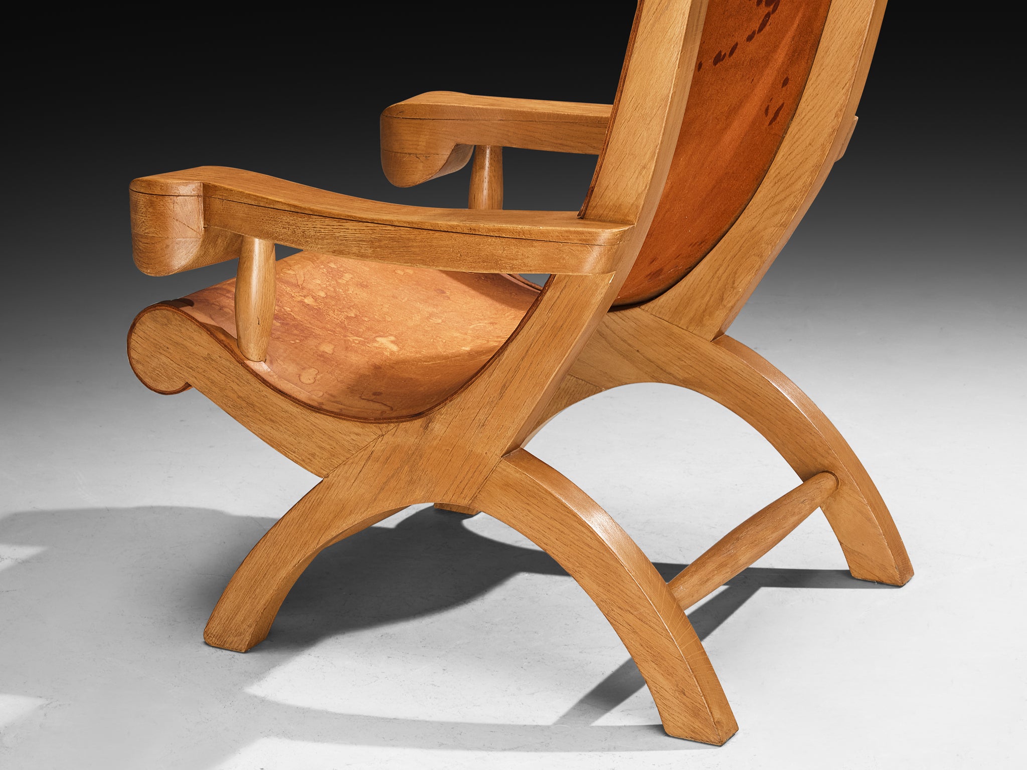 Ricardo Legorreta 'Butaque' Lounge Chair in Oak and Leather