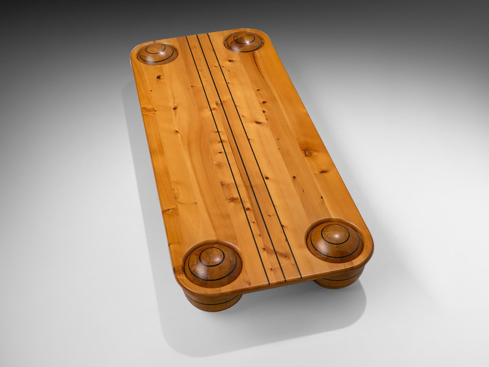 Playful Italian Coffee Table in Pine tables Morentz