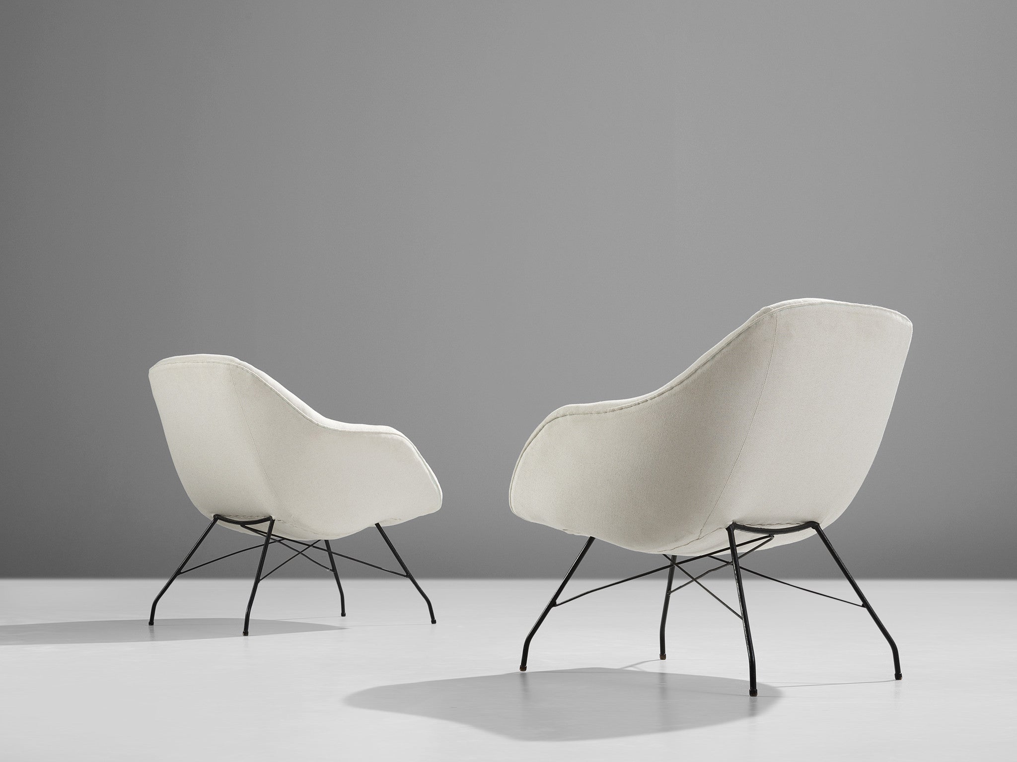 Carlo Hauner and Martin Eisler for Forma 'Conchinha' Lounge Chairs White Fabric seating Morentz