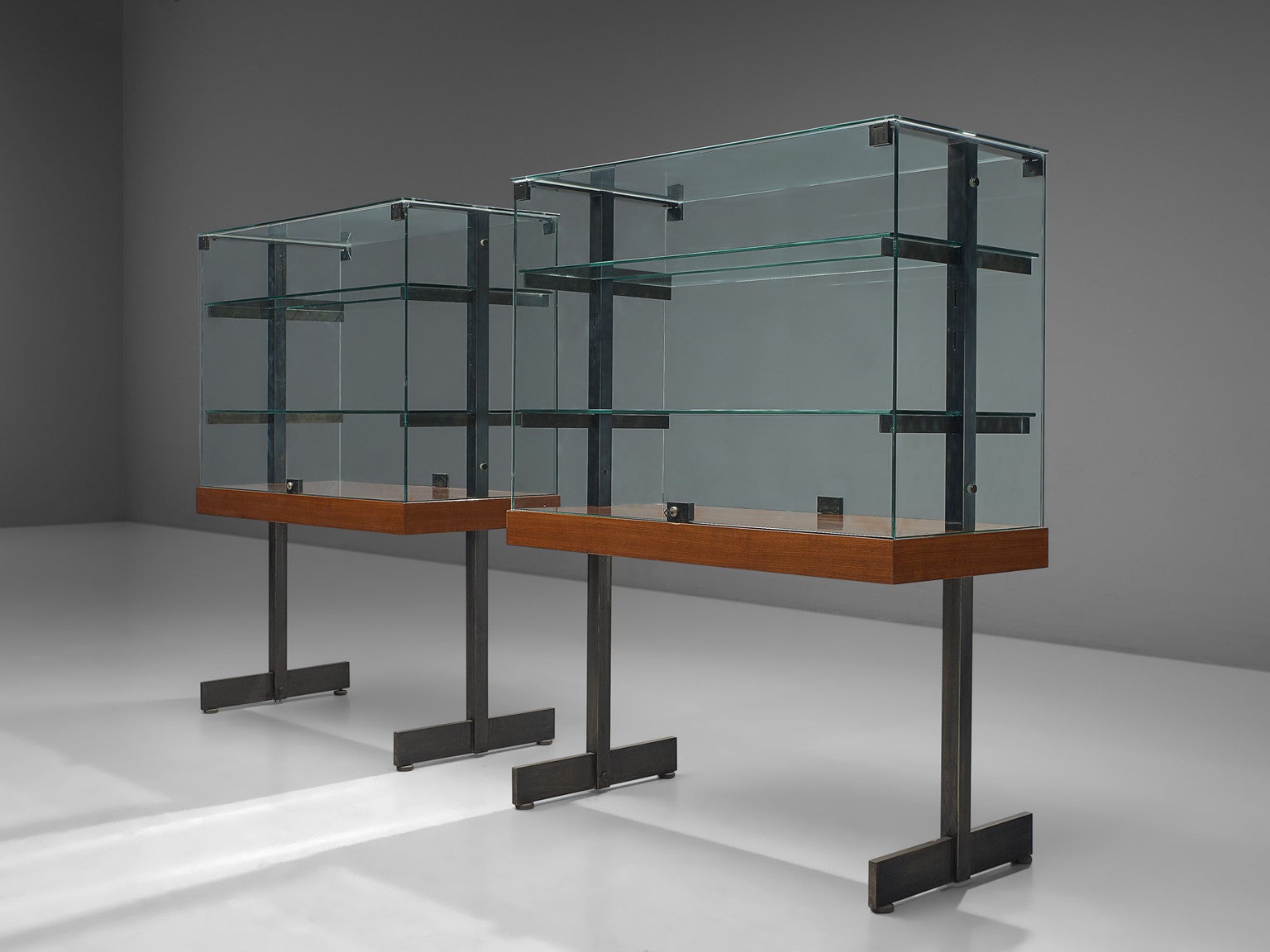De Coene Showcases in Glass, Steel and Teak case pieces and storage cabinets Morentz