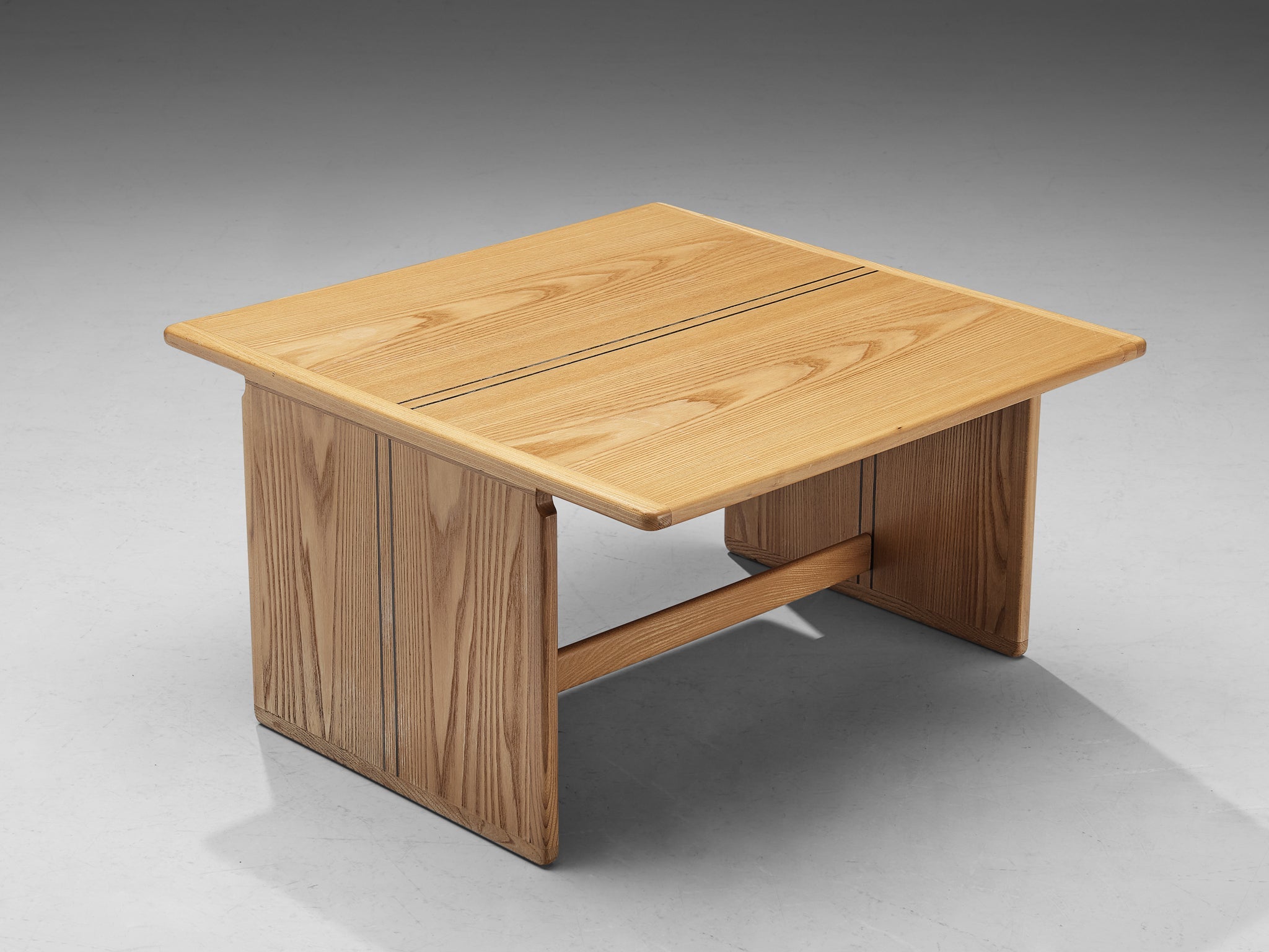 Afra & Tobia Scarpa for Maxalto 'Artona' Side Table in Ash tables Morentz