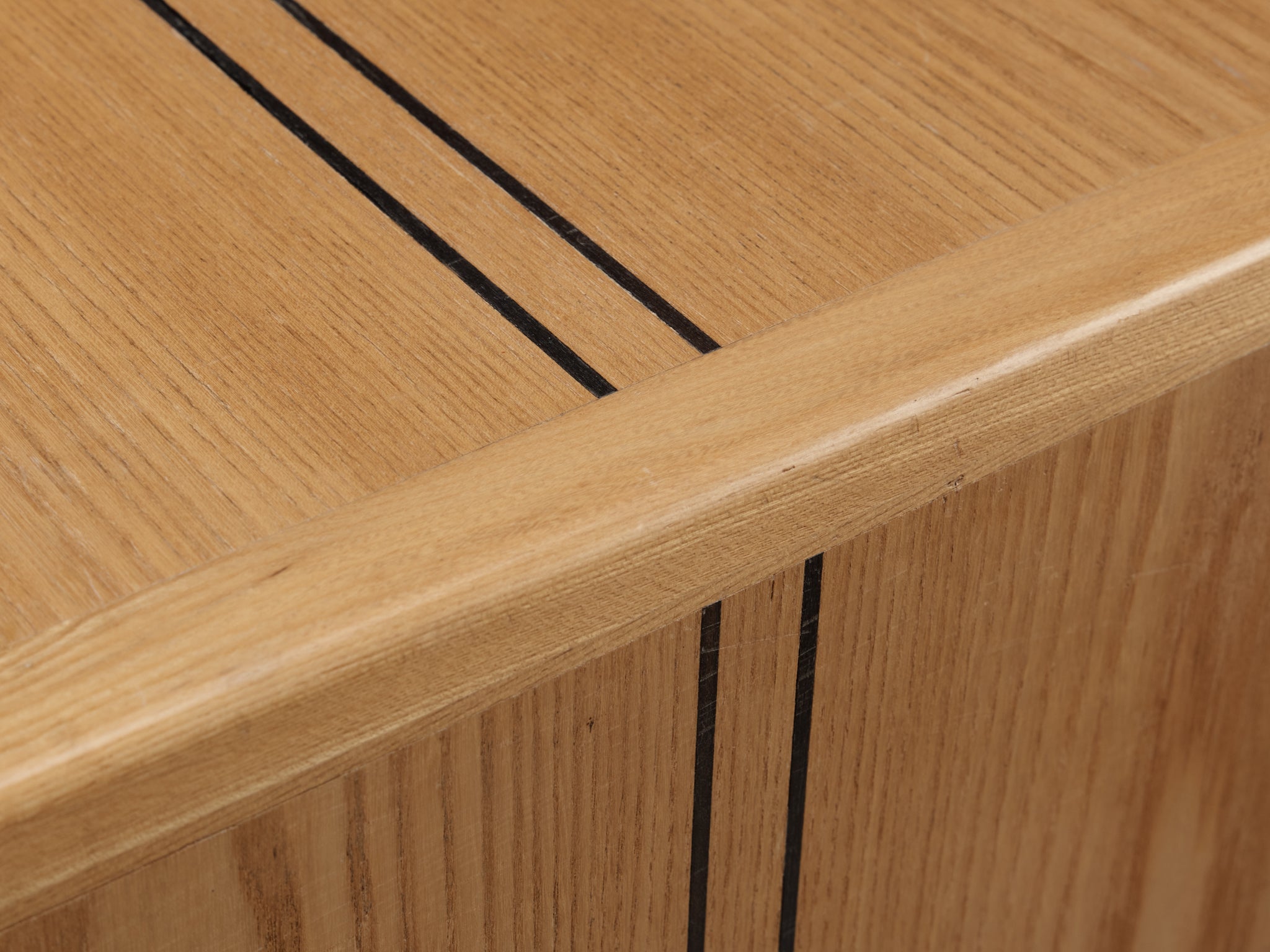 Afra & Tobia Scarpa for Maxalto 'Artona' Side Table in Ash tables Morentz