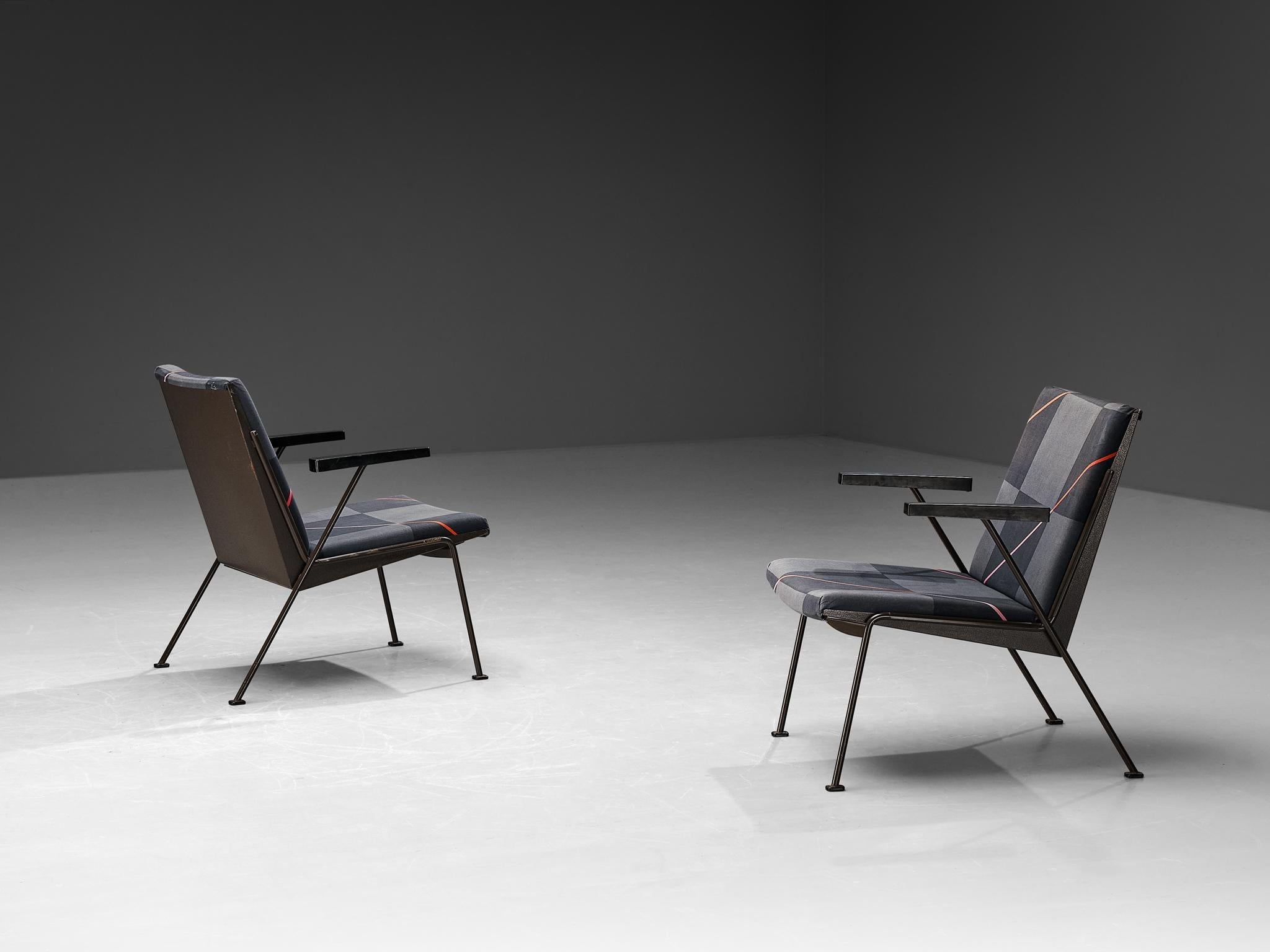 Wim Rietveld for Ahrend De Cirkel 'Oase' Lounge Chairs seating Morentz