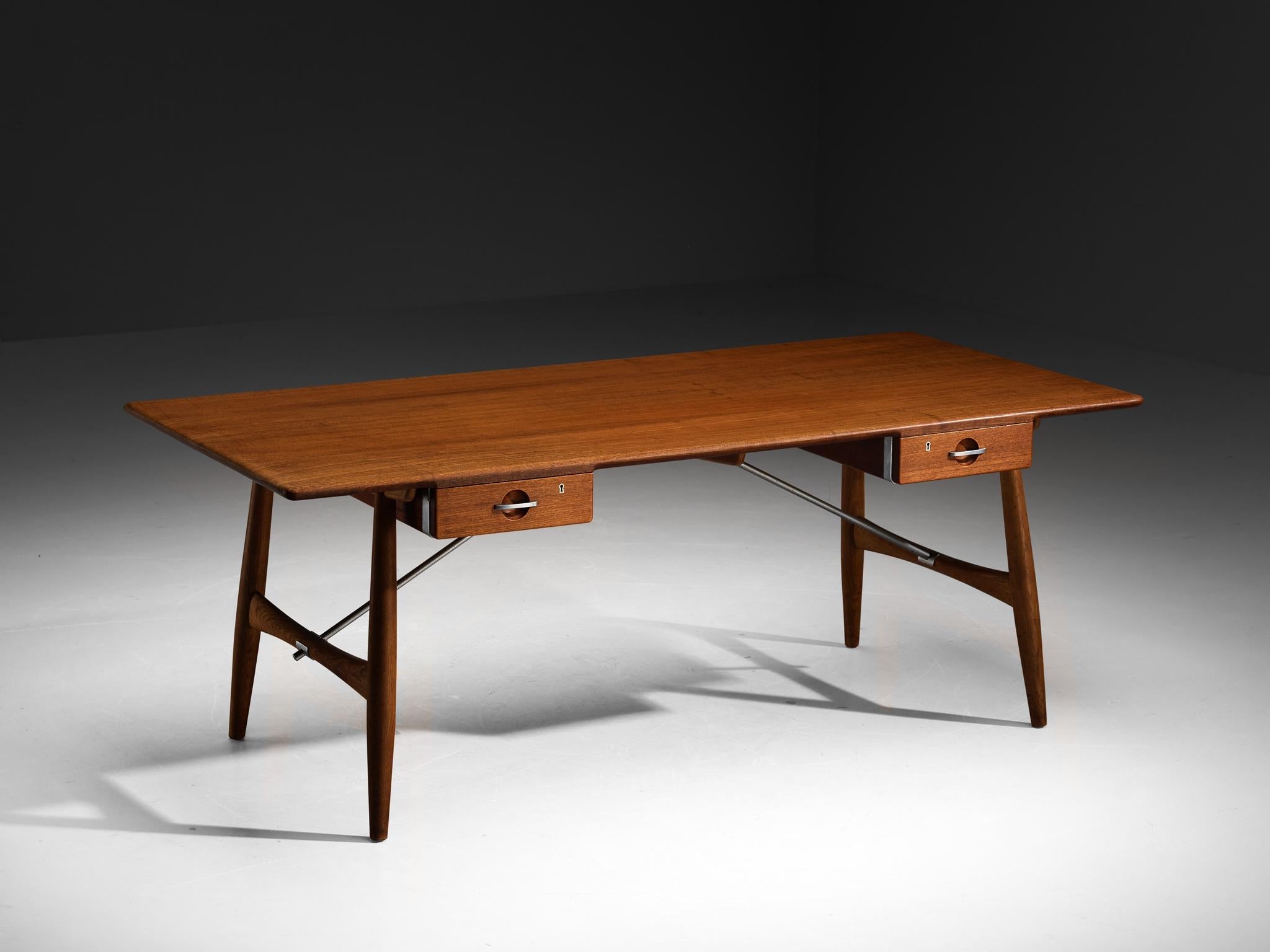 Hans J. Wegner for Johannes Hansen Rare ‘Architect’s Desk’ in Teak and Oak tables Morentz