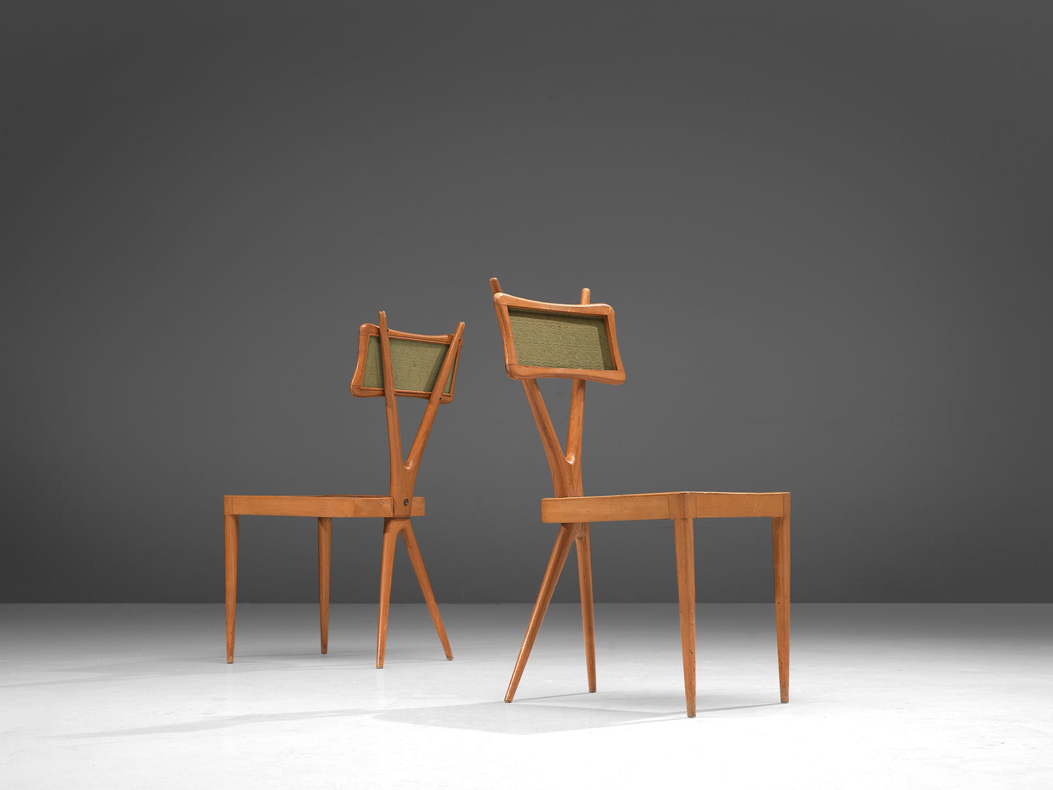 Gianni Vigorelli Set of Four Italian Dining Chairs with Crossed Backrests Seating Morentz