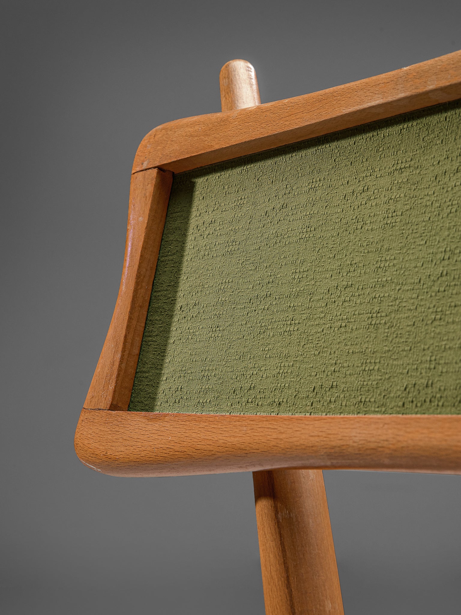 Gianni Vigorelli Set of Four Italian Dining Chairs with Crossed Backrests Seating Morentz