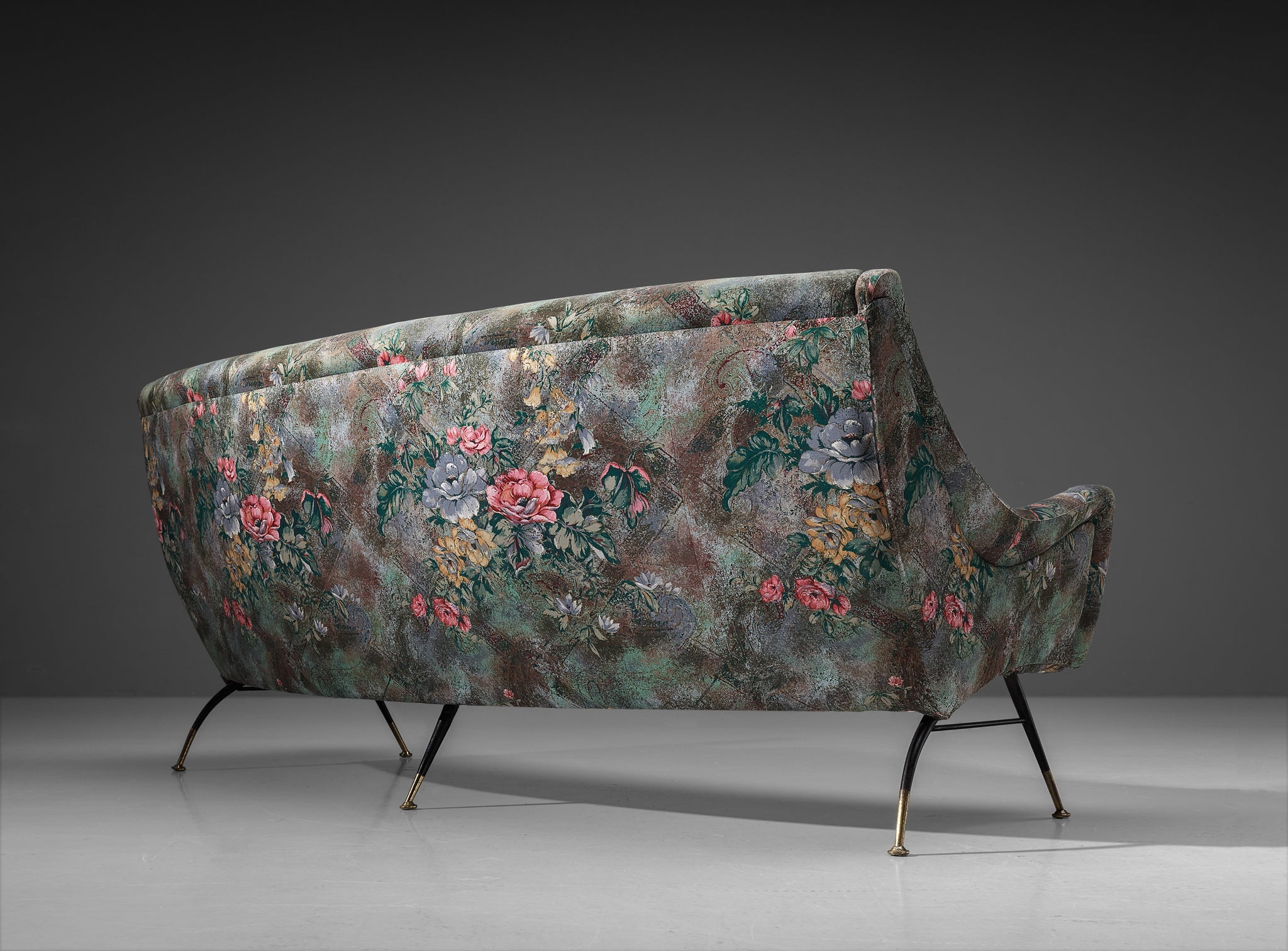 Elegant Italian Sofa in Floral Upholstery seating Morentz