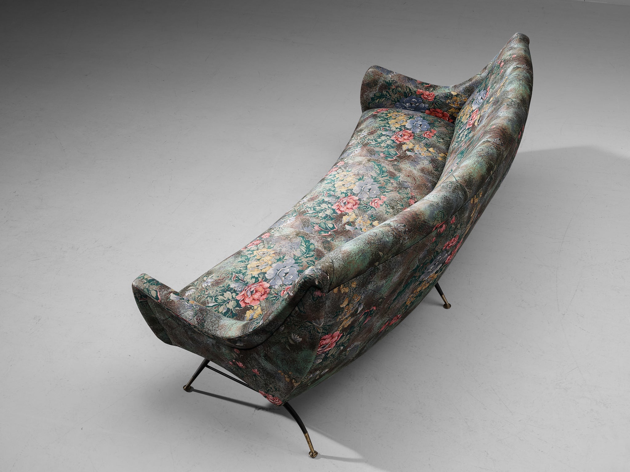 Elegant Italian Sofa in Floral Upholstery seating Morentz
