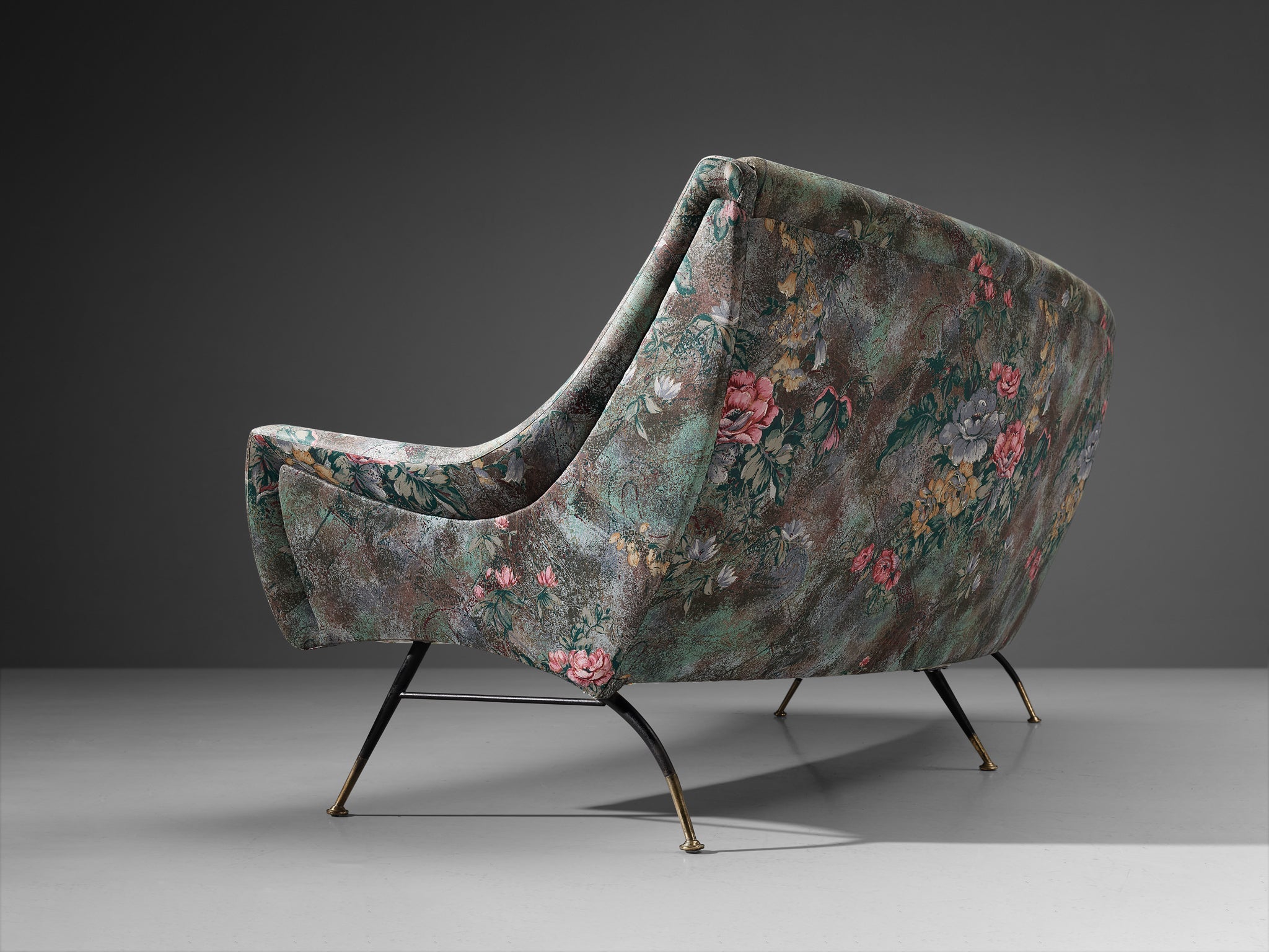 Elegant Italian Sofa in Floral Upholstery seating Morentz