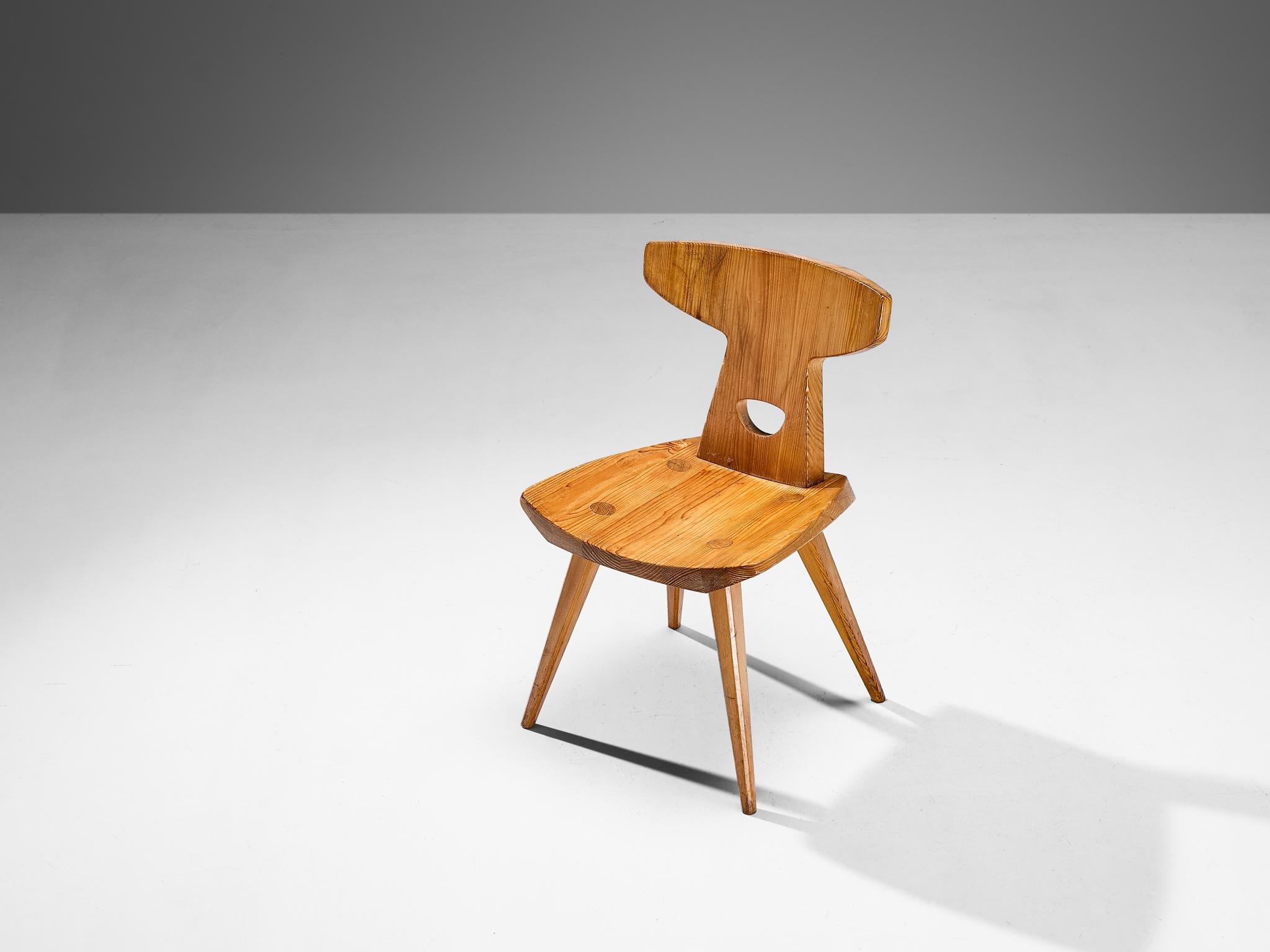 Jacob Kielland-Brandt Dining Chair in Solid Pine seating Morentz