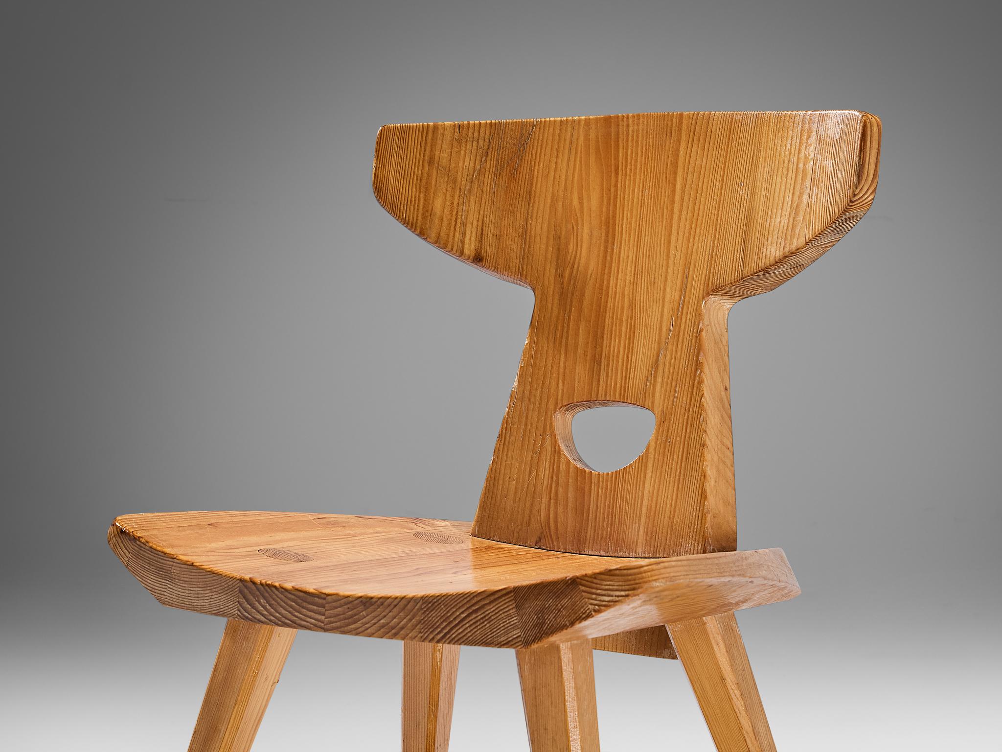 Jacob Kielland-Brandt Dining Chair in Solid Pine seating Morentz