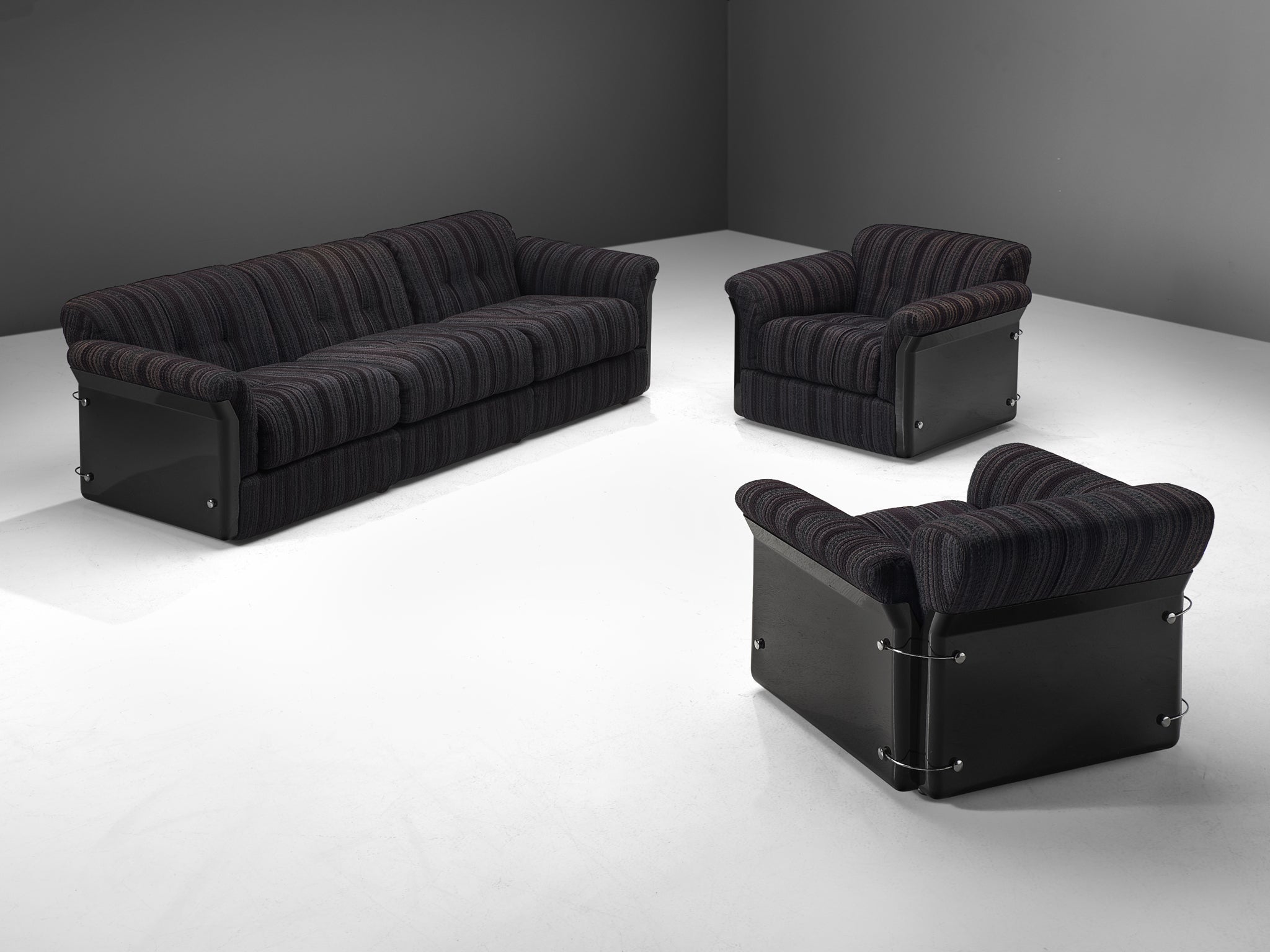 Vittorio Introini for Saporiti Pair of 'Larissa' Lounge Chairs seating Morentz
