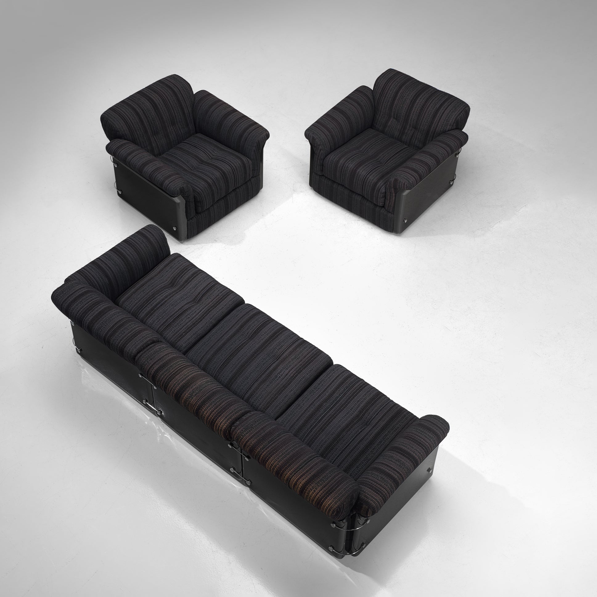 Vittorio Introini for Saporiti Pair of 'Larissa' Lounge Chairs seating Morentz