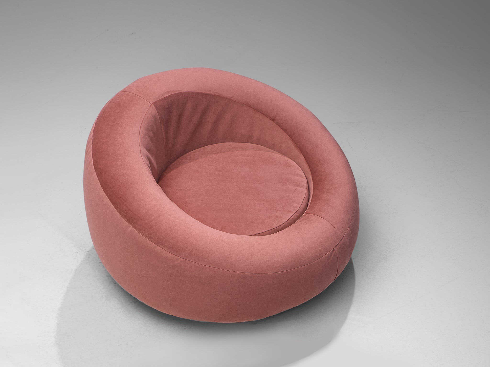 Circular Club Chair in Pink Velvet seating Morentz