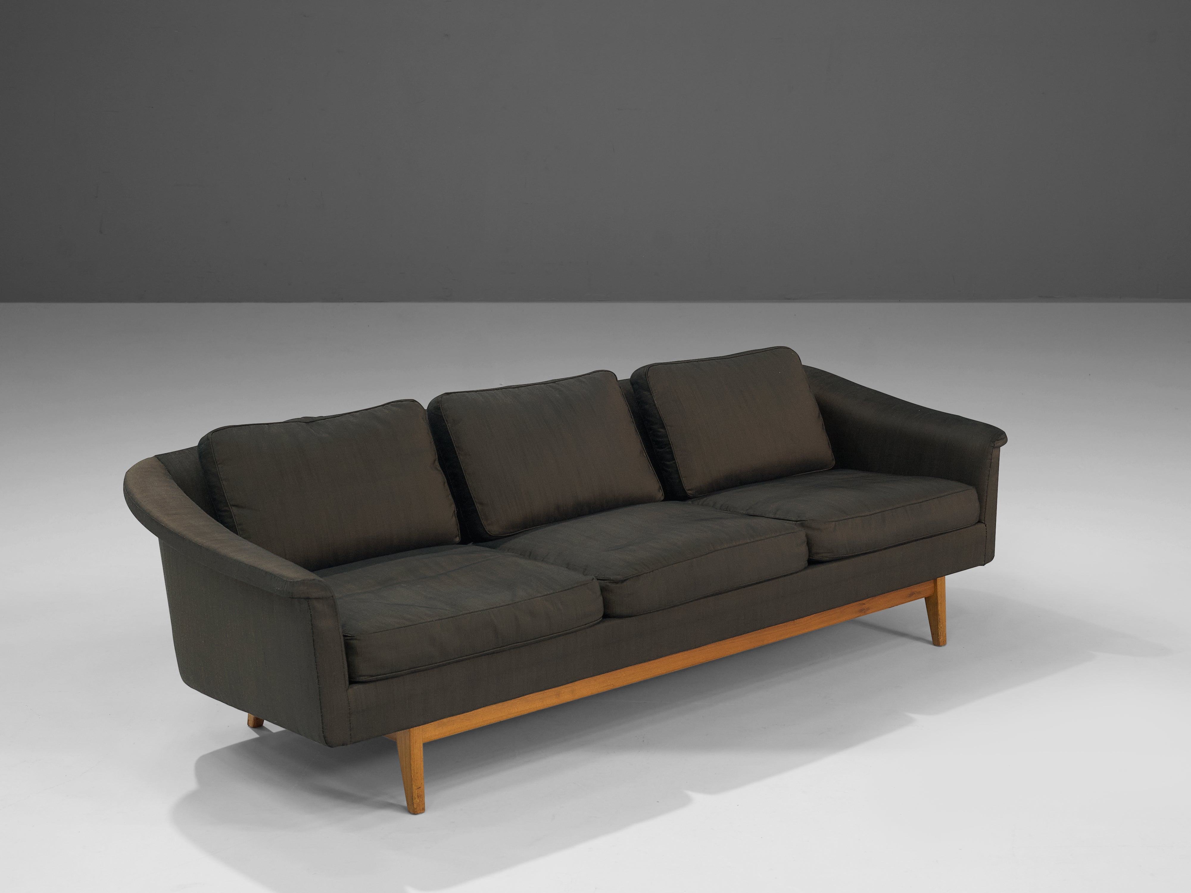 Folke Ohlsson for Dux ‘Passadena’ Sofa in Grey Upholstery and Walnut seating Morentz
