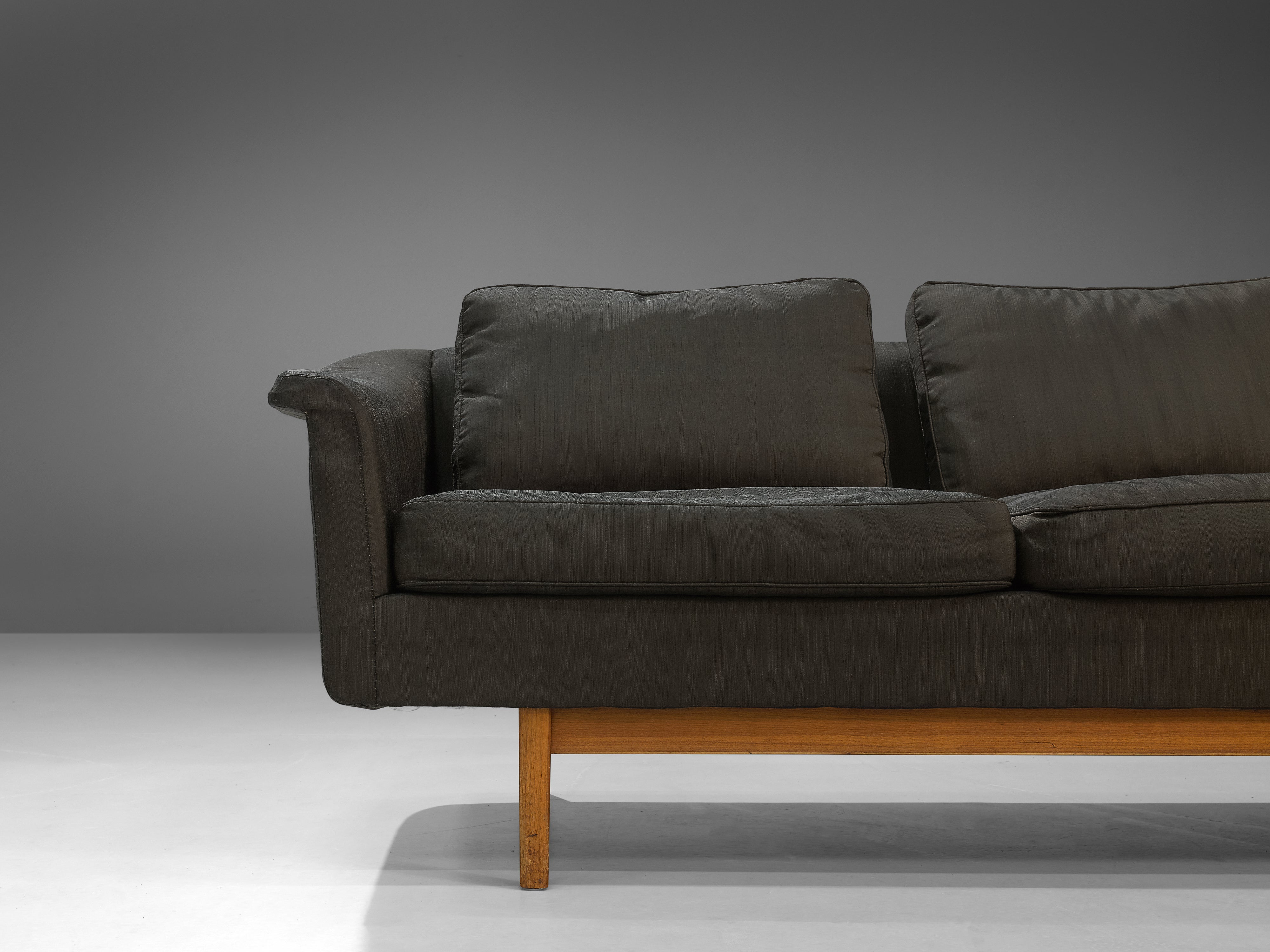 Folke Ohlsson for Dux ‘Passadena’ Sofa in Grey Upholstery and Walnut seating Morentz
