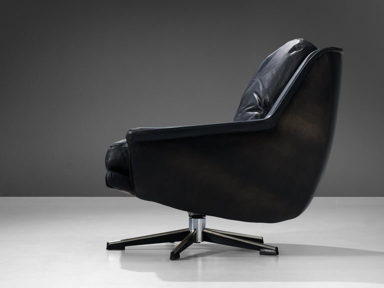 Wilkhahn Swivel Lounge Chairs in Black Leather and Metal