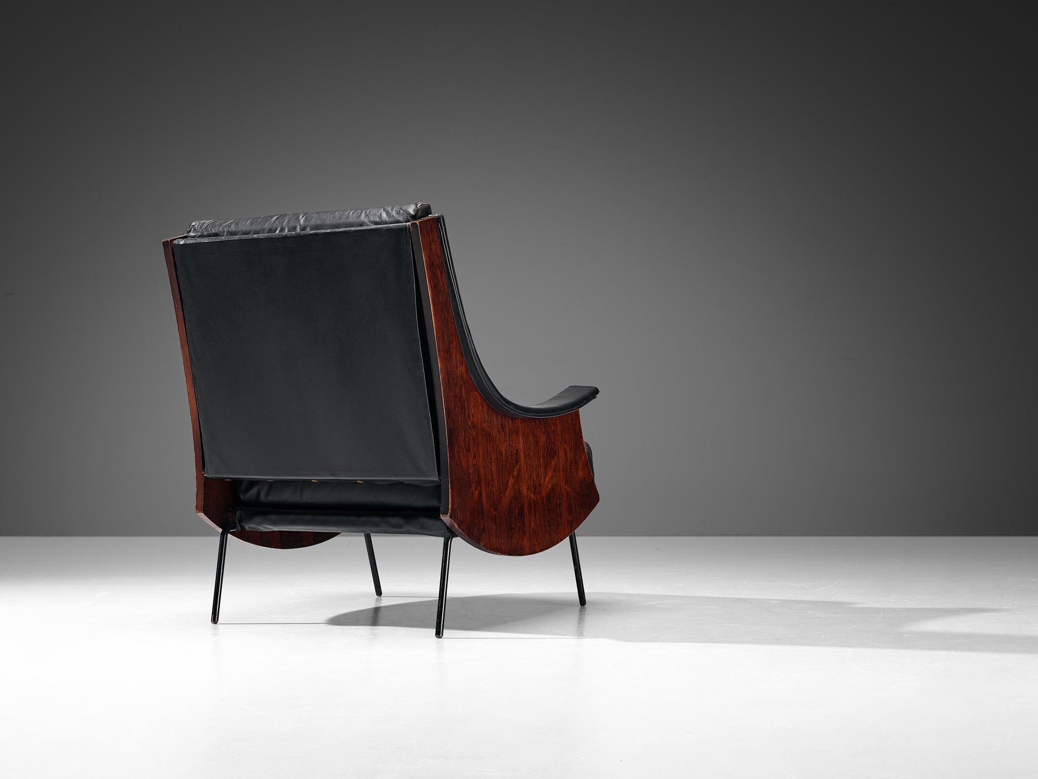 Carlo de Carli for Sormani Pair of 'PIPA' Lounge Chairs in Leather seating Morentz