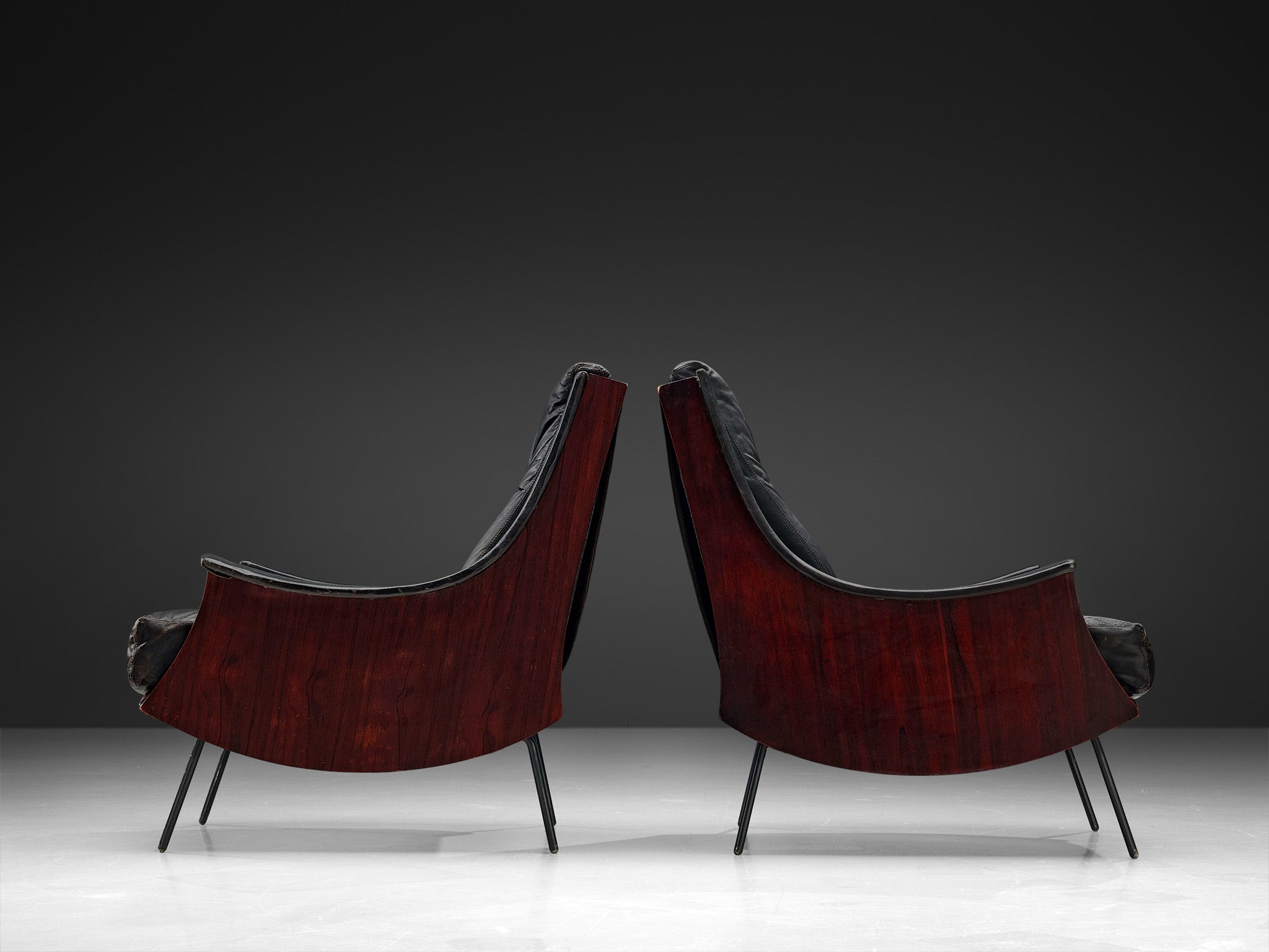 Carlo de Carli for Sormani Pair of 'PIPA' Lounge Chairs in Leather Seating Morentz