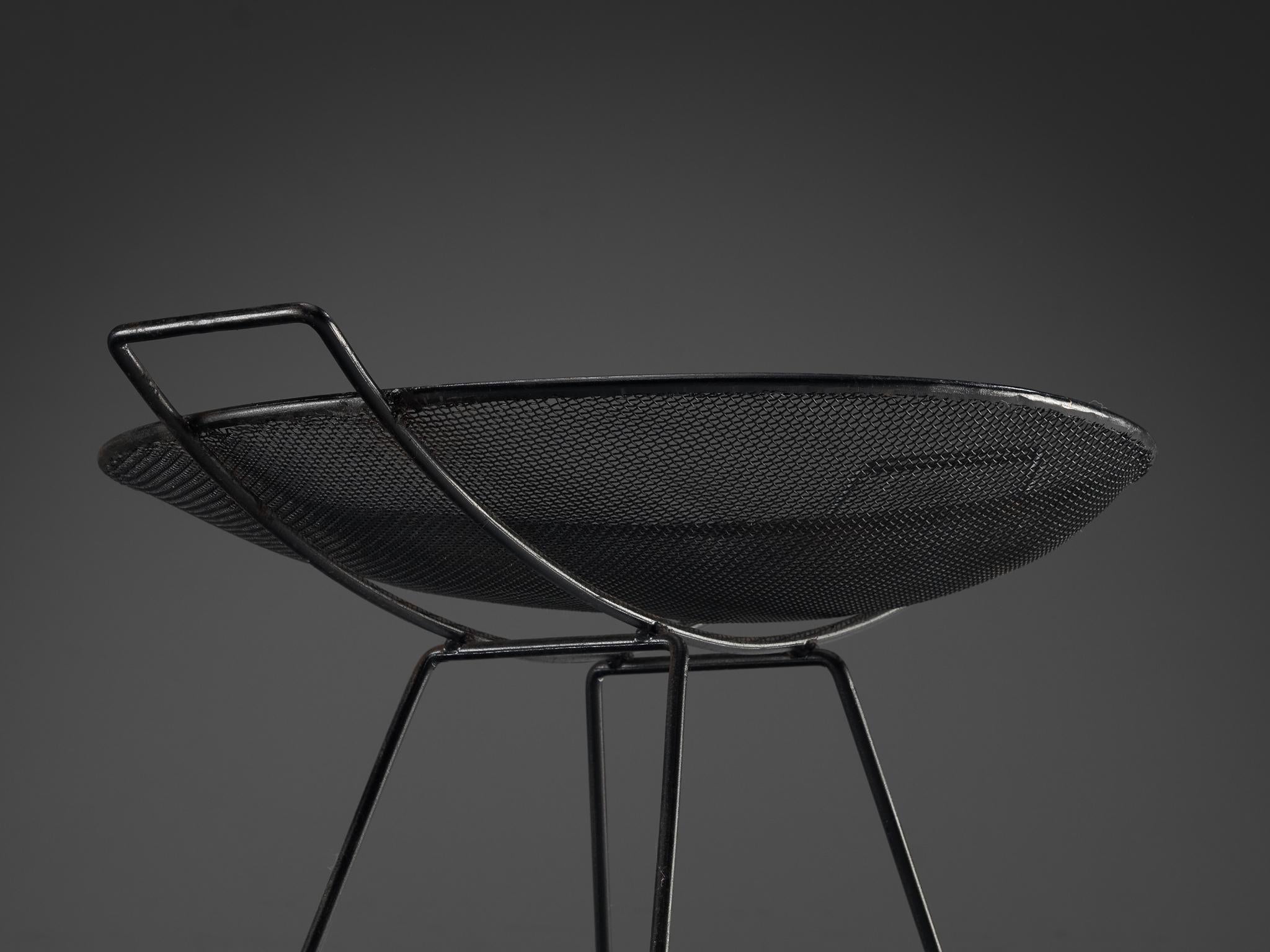 Sol Bloom Patio 'Scoop' Chair with Table in Black Steel Mesh