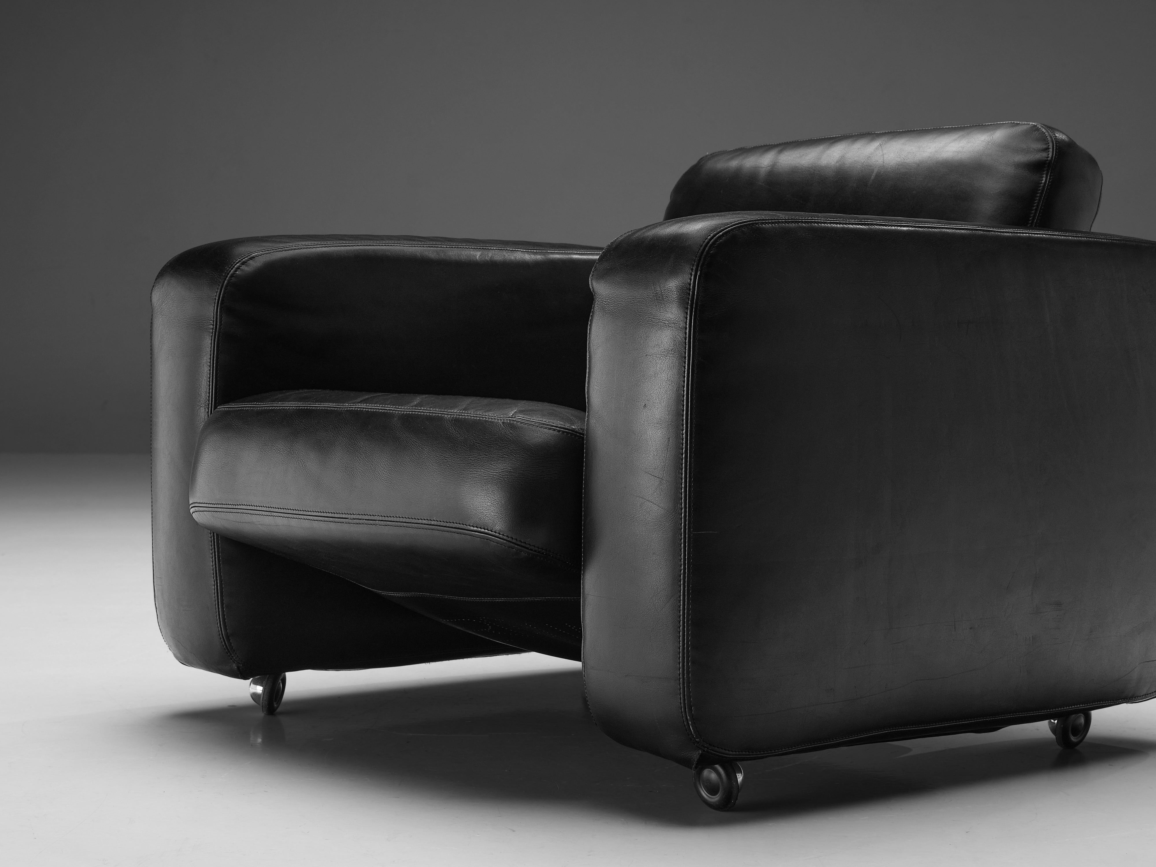 Italian Lounge Chair in Black Leather seating Morentz