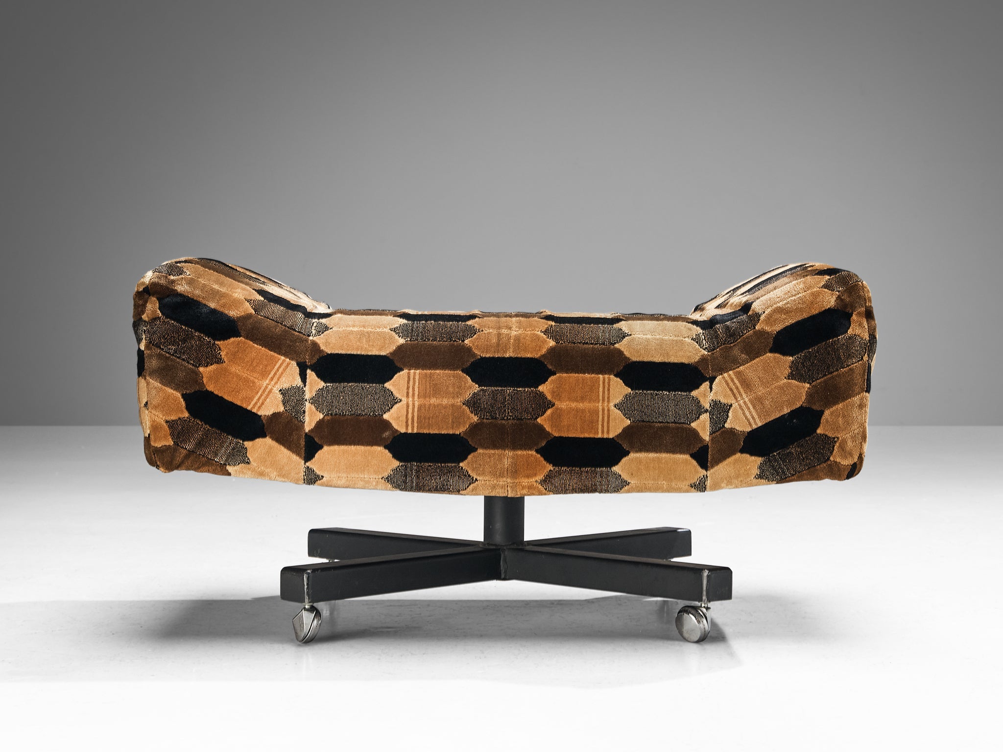 Ottoman in Multicolored Velvet Upholstery seating Morentz