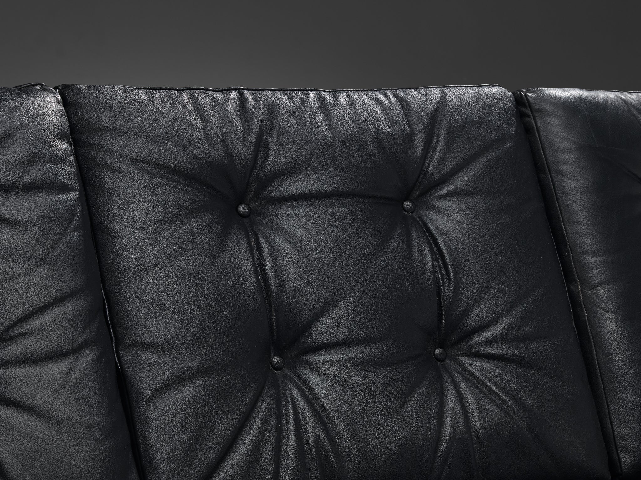 Four-Seater Sofa in Black Leatherette and Steel seating Morentz